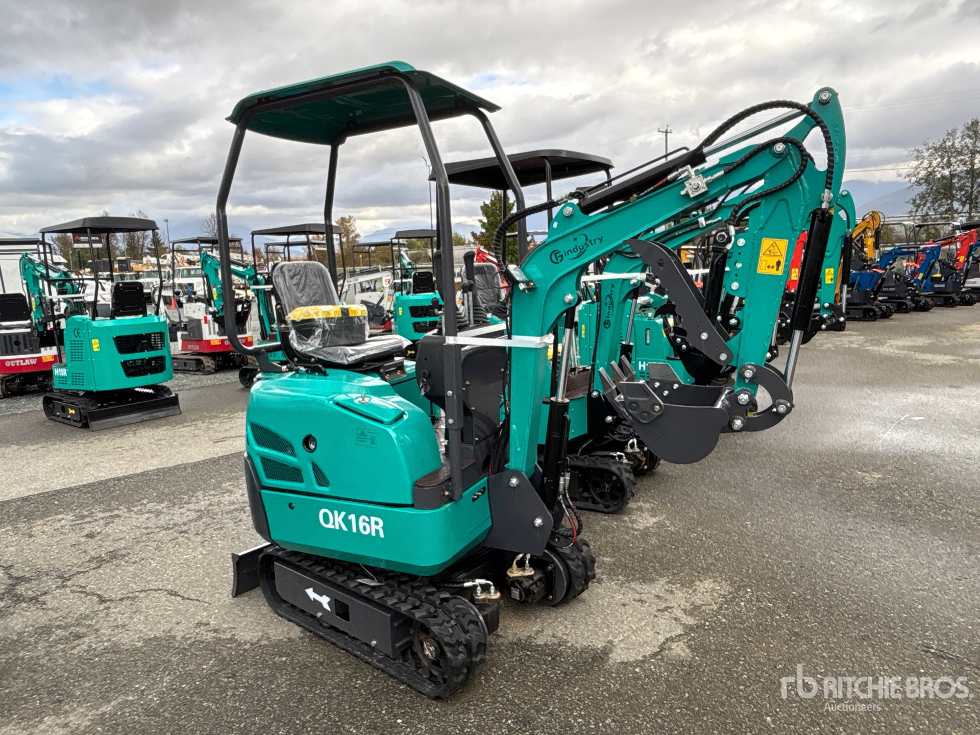 General Appearance with Picture, Right Front Corner