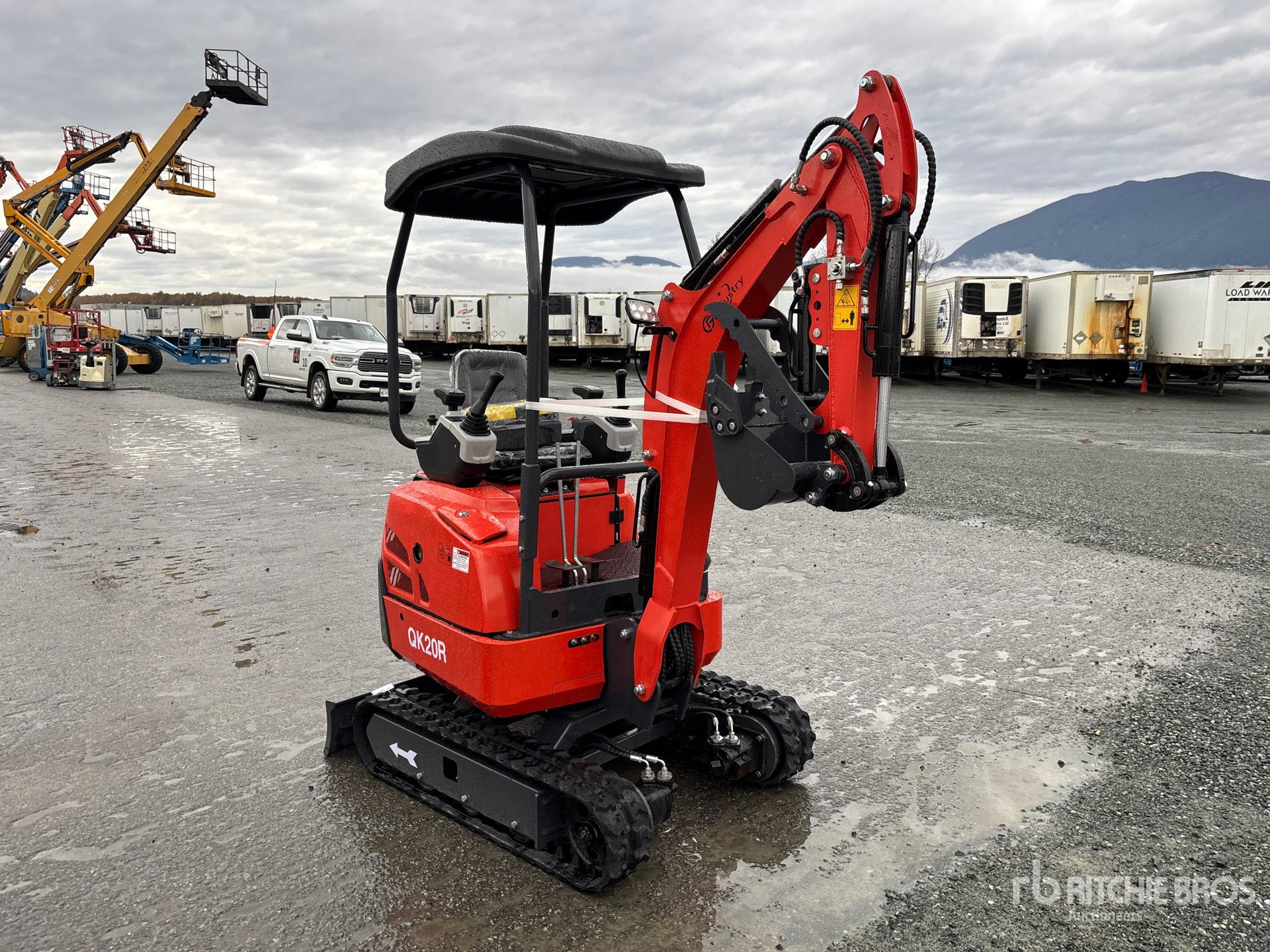 General Appearance with Bild, Ecke vorne rechts