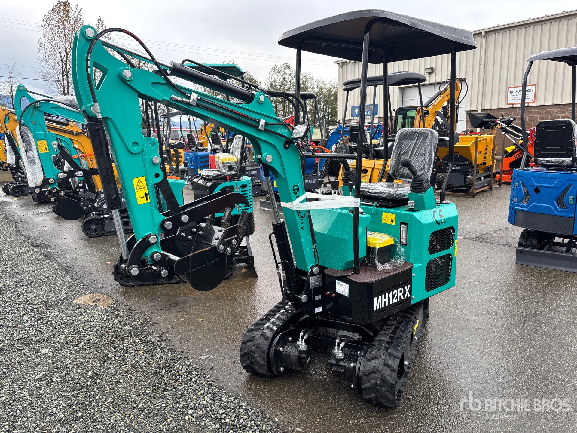 General Appearance with Picture, Left Front Corner