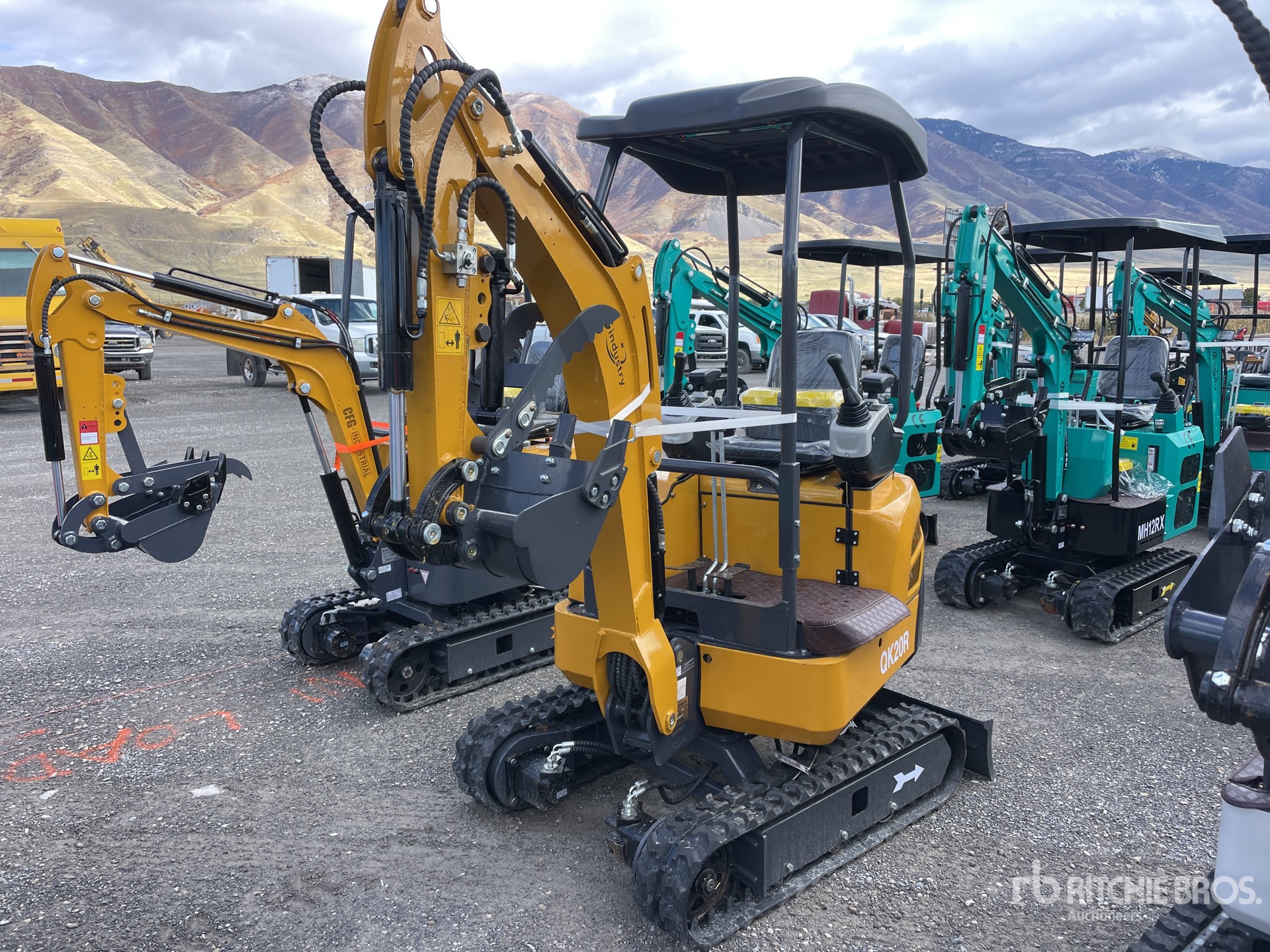 General Appearance with Picture, Left Front Corner