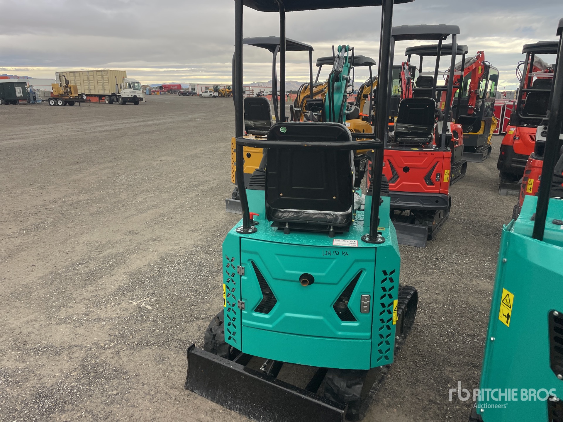 General Appearance with Bild, Ecke hinten rechts