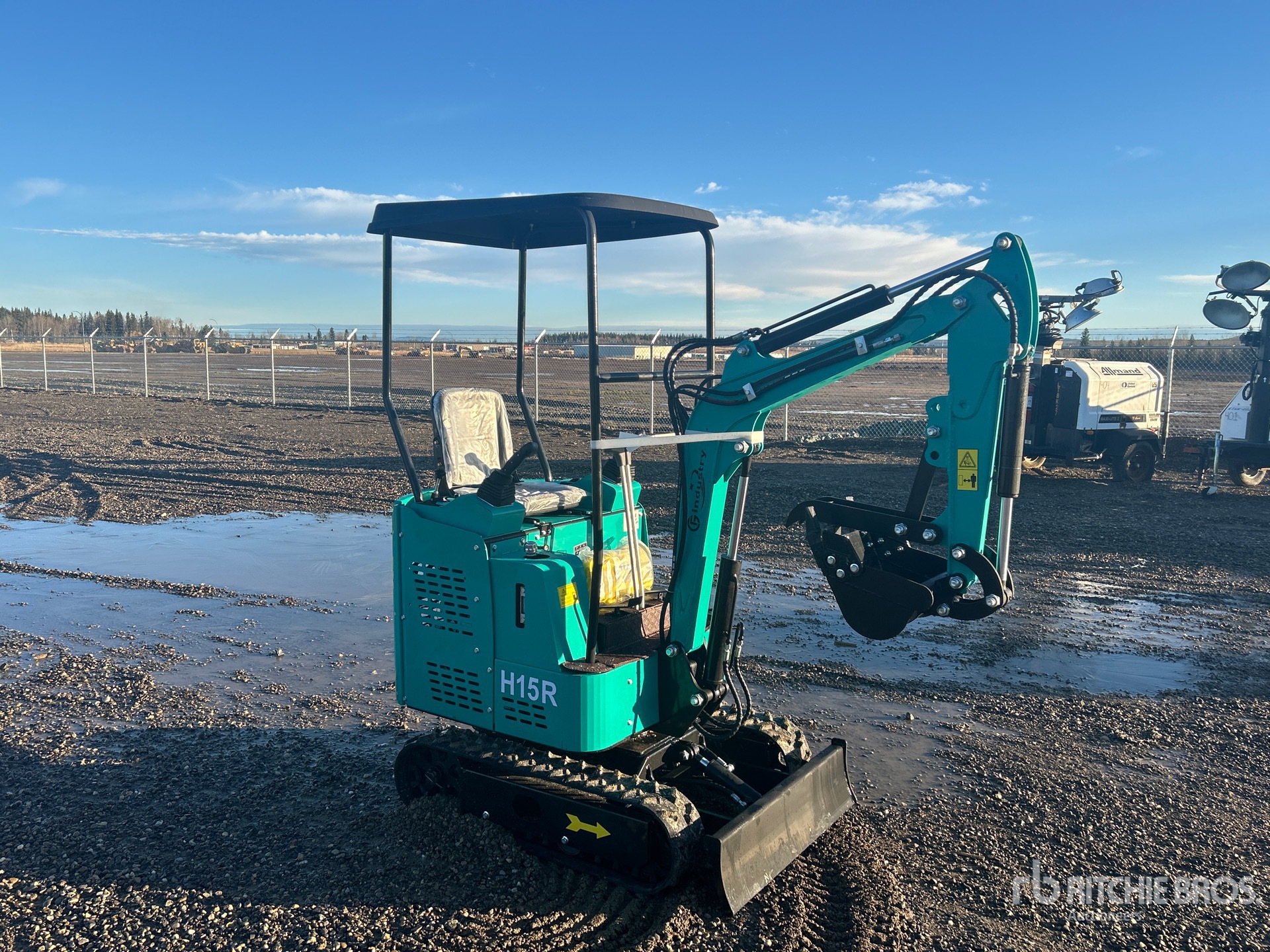 General Appearance with Picture, Right Front Corner