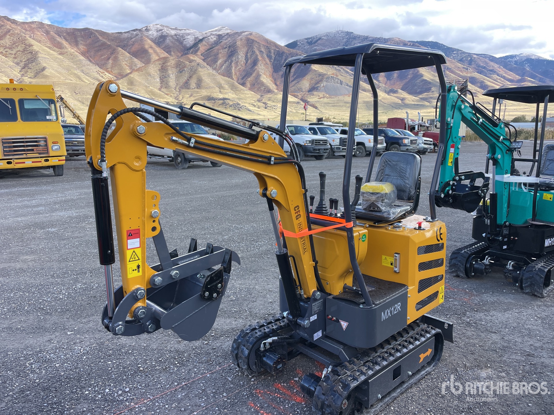 General Appearance with Picture, Left Front Corner