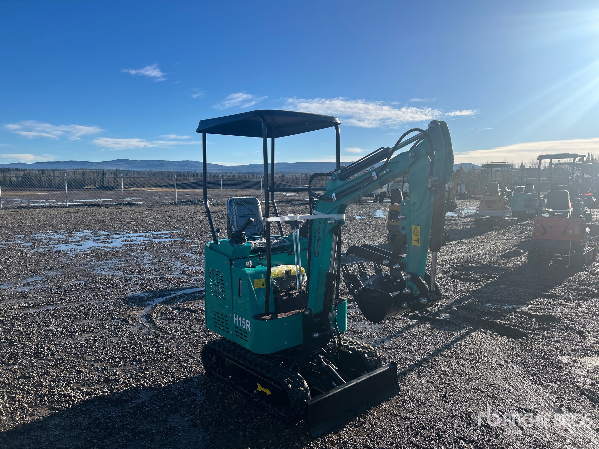 General Appearance with Picture, Right Front Corner