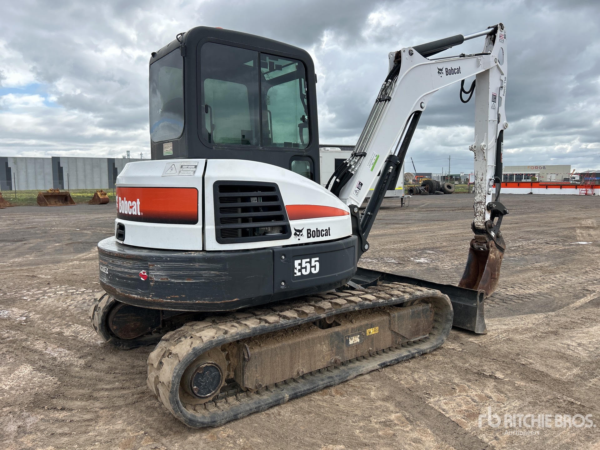 General Appearance with Picture, Right Rear Corner