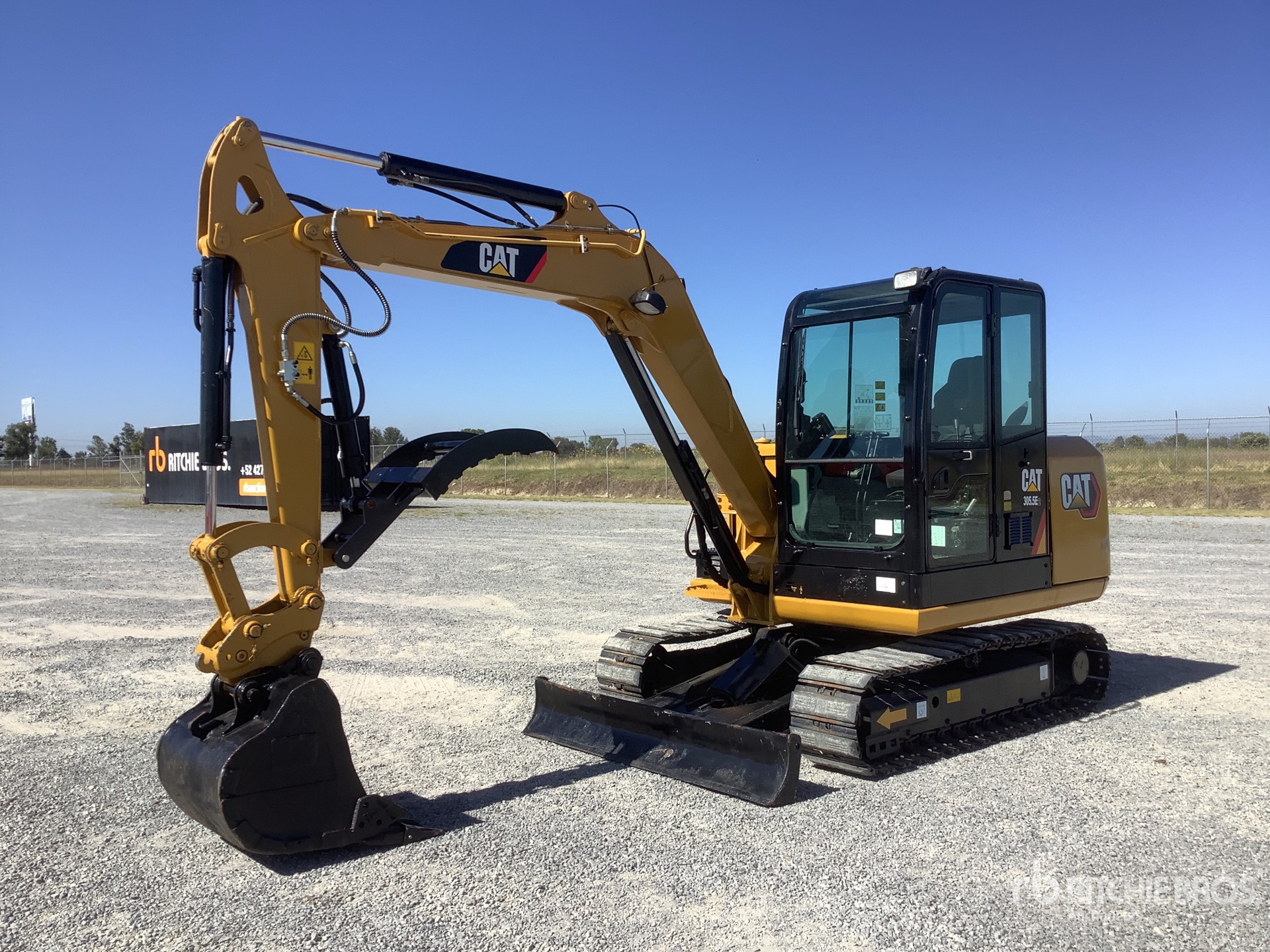 General Appearance with Picture, Left Front Corner