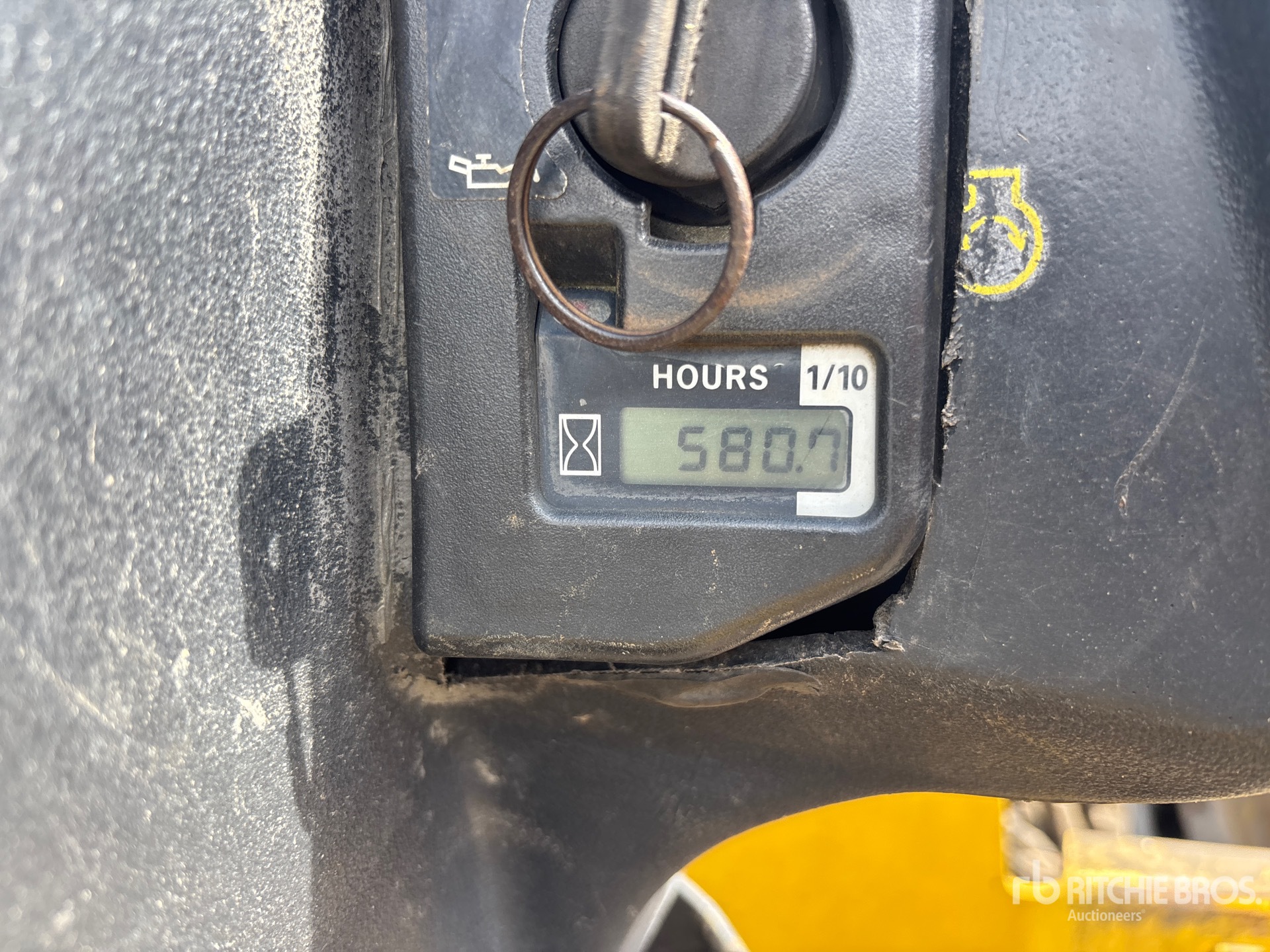 General Appearance with Hour Meter / Odometer