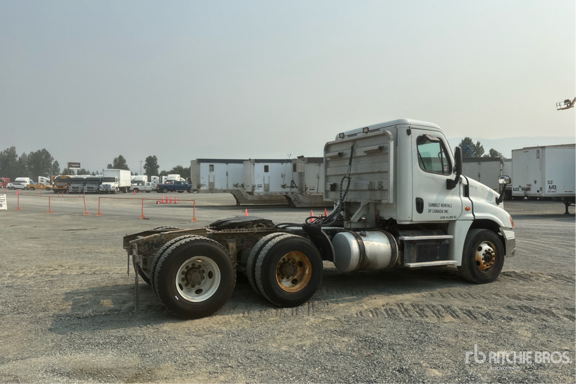 General Appearance with Picture, Right Rear Corner