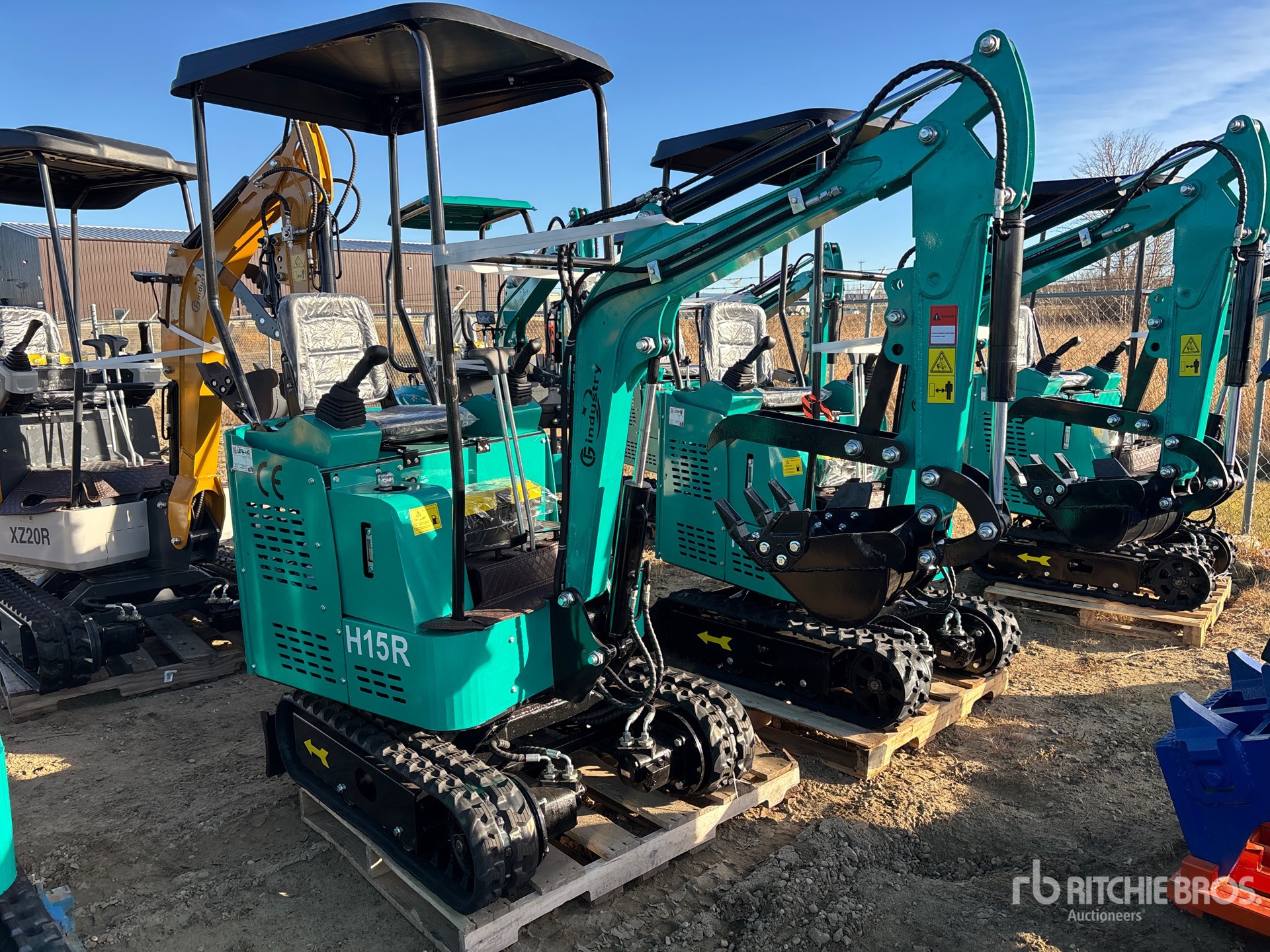 General Appearance with Picture, Right Front Corner