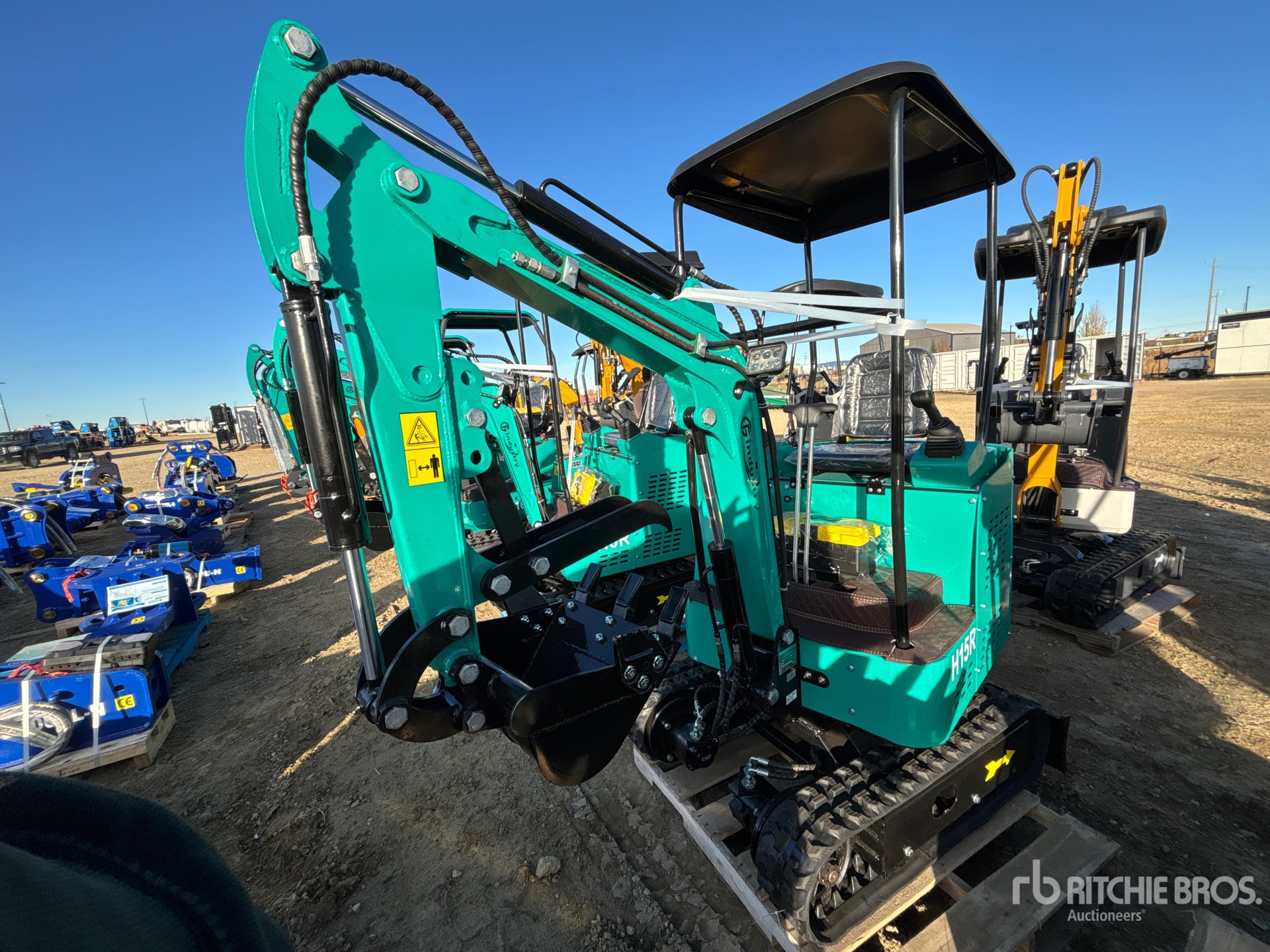 General Appearance with Picture, Left Front Corner