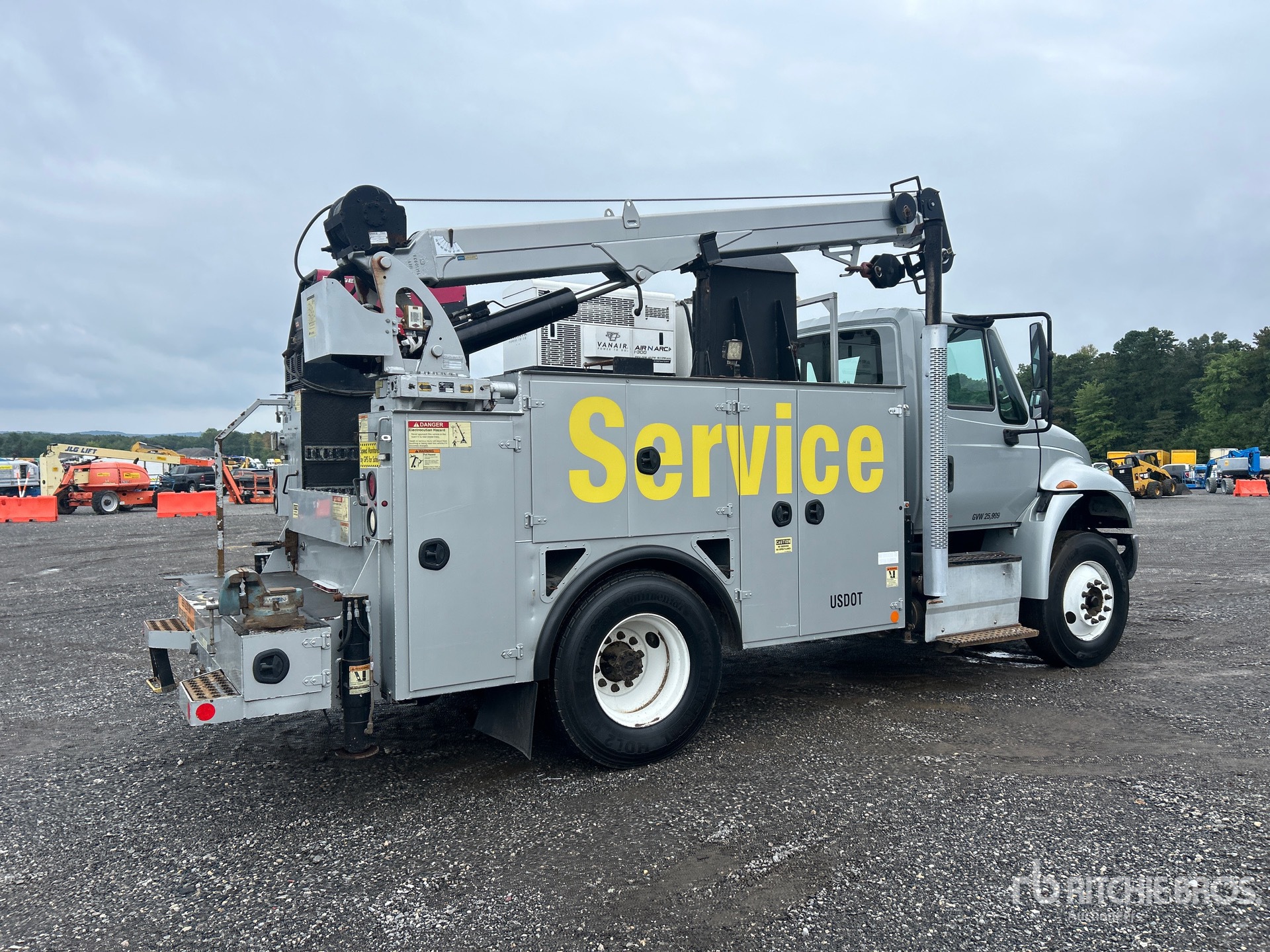 General Appearance with Picture, Right Rear Corner