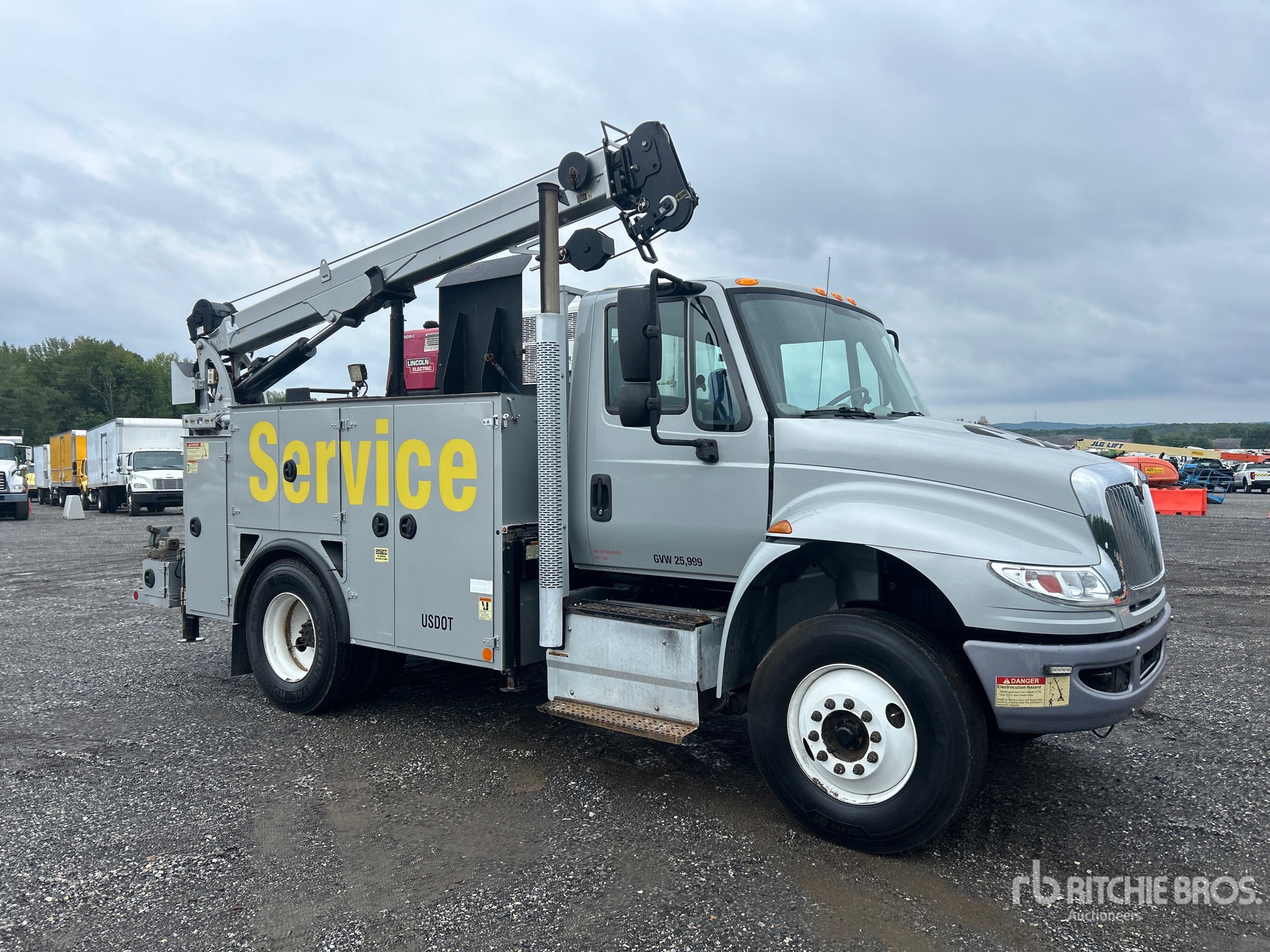 General Appearance with Picture, Right Front Corner