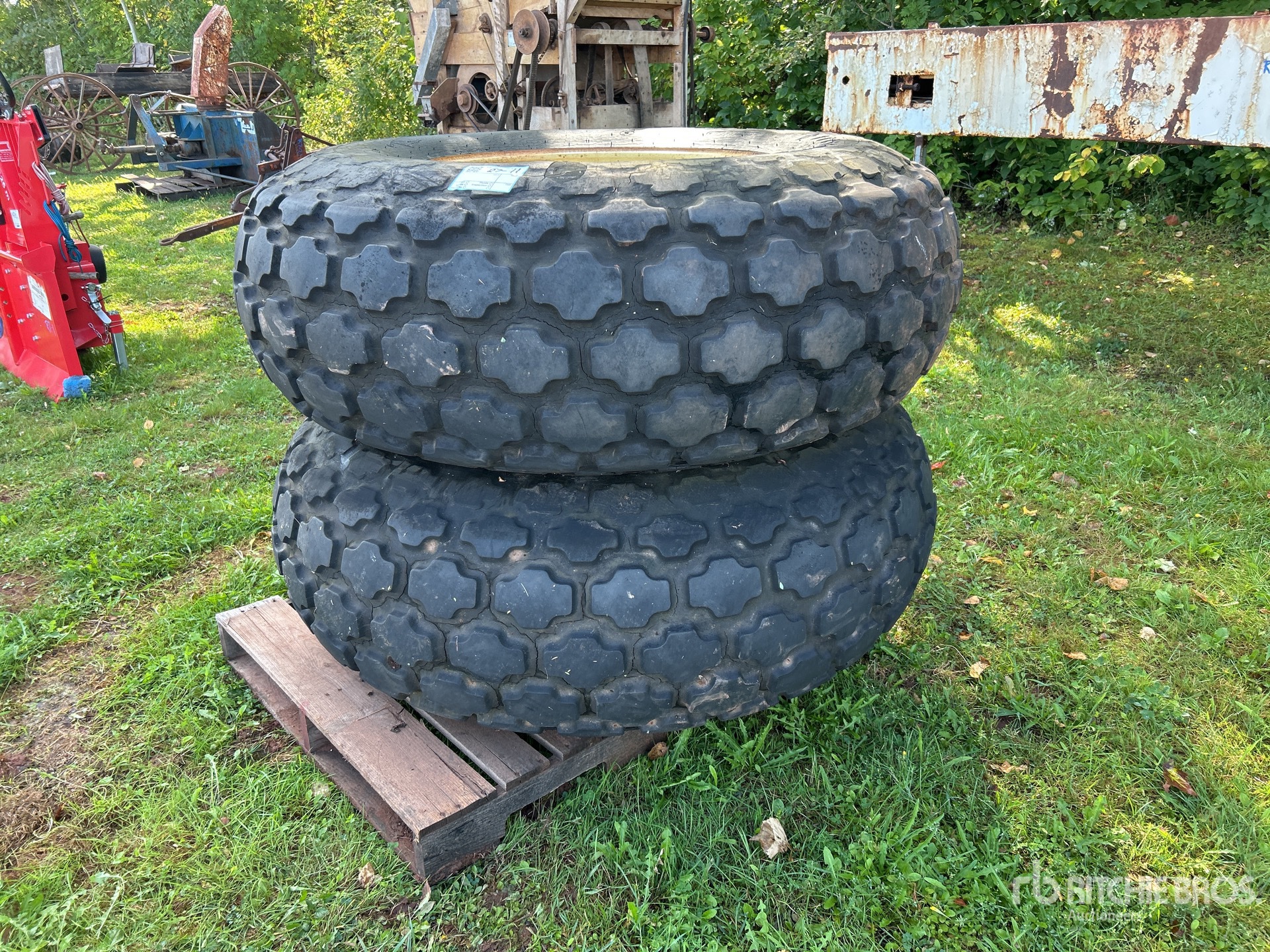 General Appearance with Picture, Left Front Corner