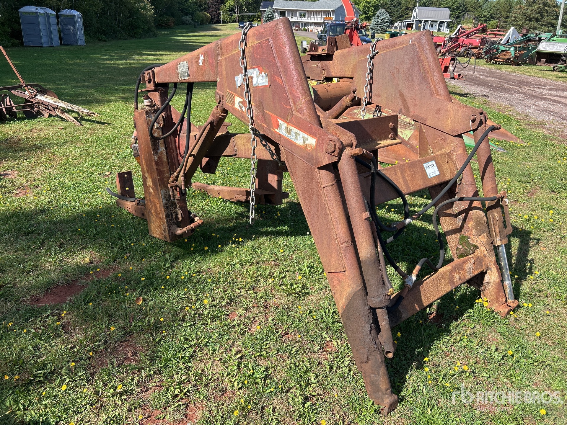 General Appearance with Picture, Right Front Corner