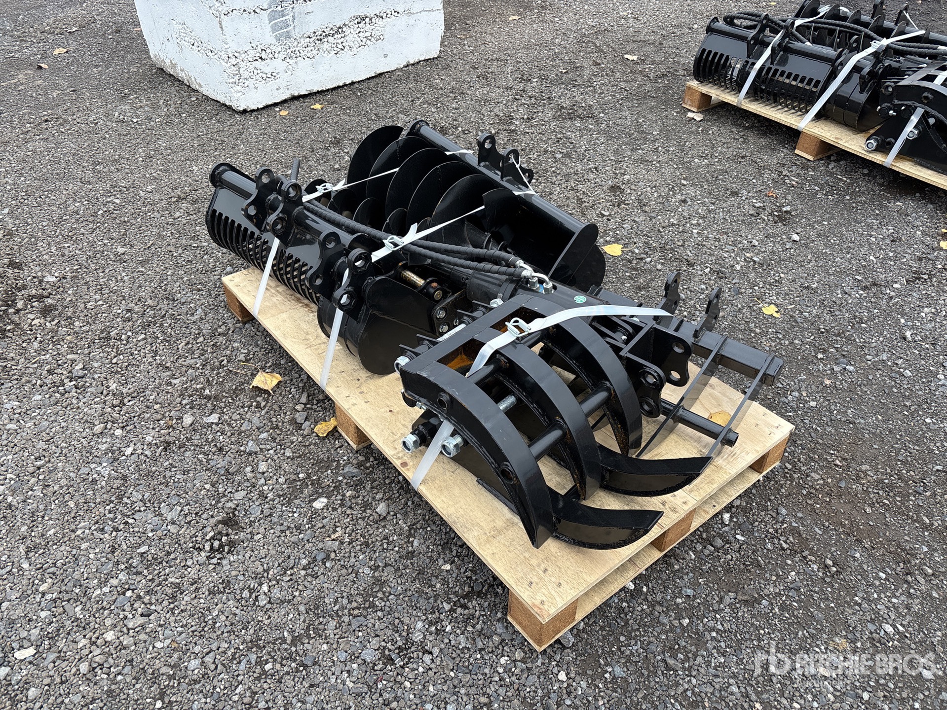 General Appearance with Foto, angolo anteriore sinistro