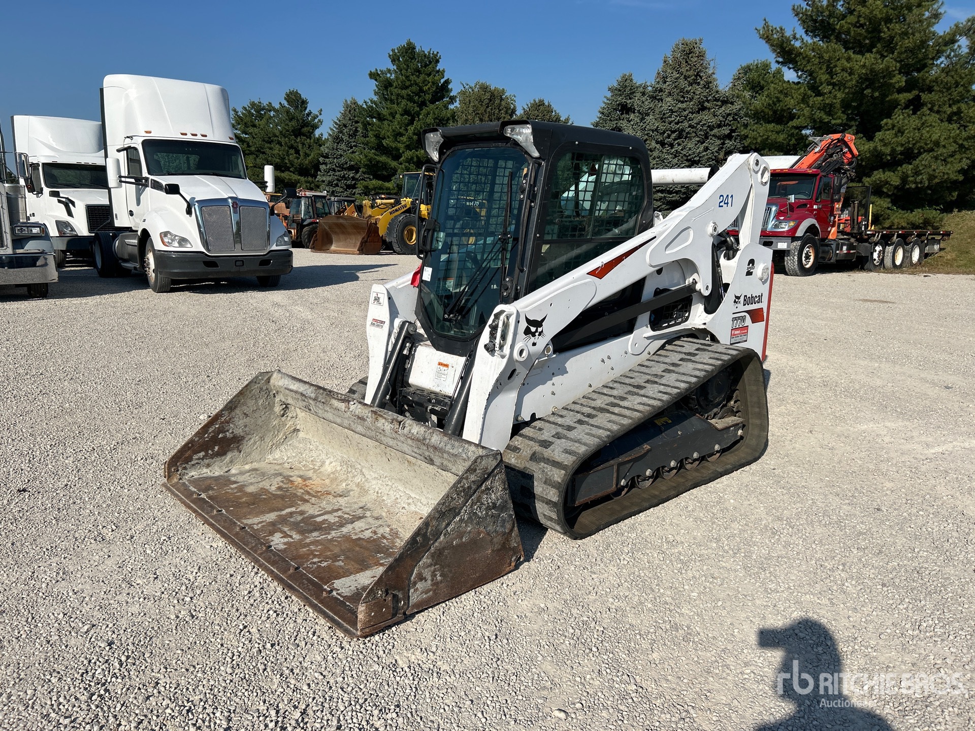 MINI CARGADOR SOBRE ORUGAS 2022 COMPAC T770