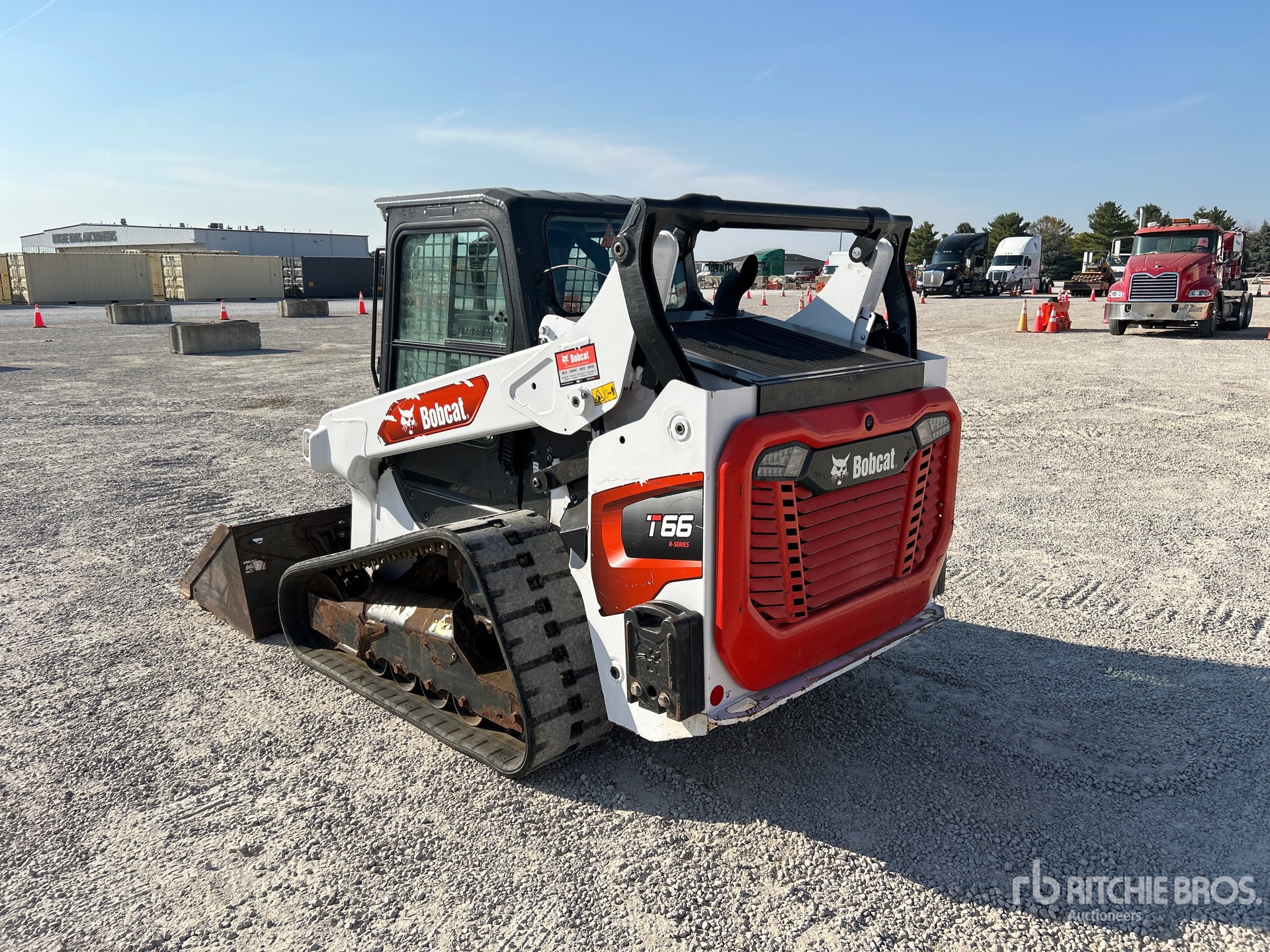 MINI CARGADOR SOBRE ORUGAS 2022 COMPAC T66