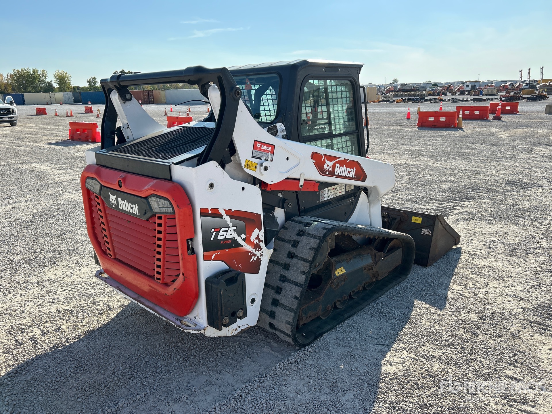 MINI CARGADOR SOBRE ORUGAS 2022 COMPAC T66