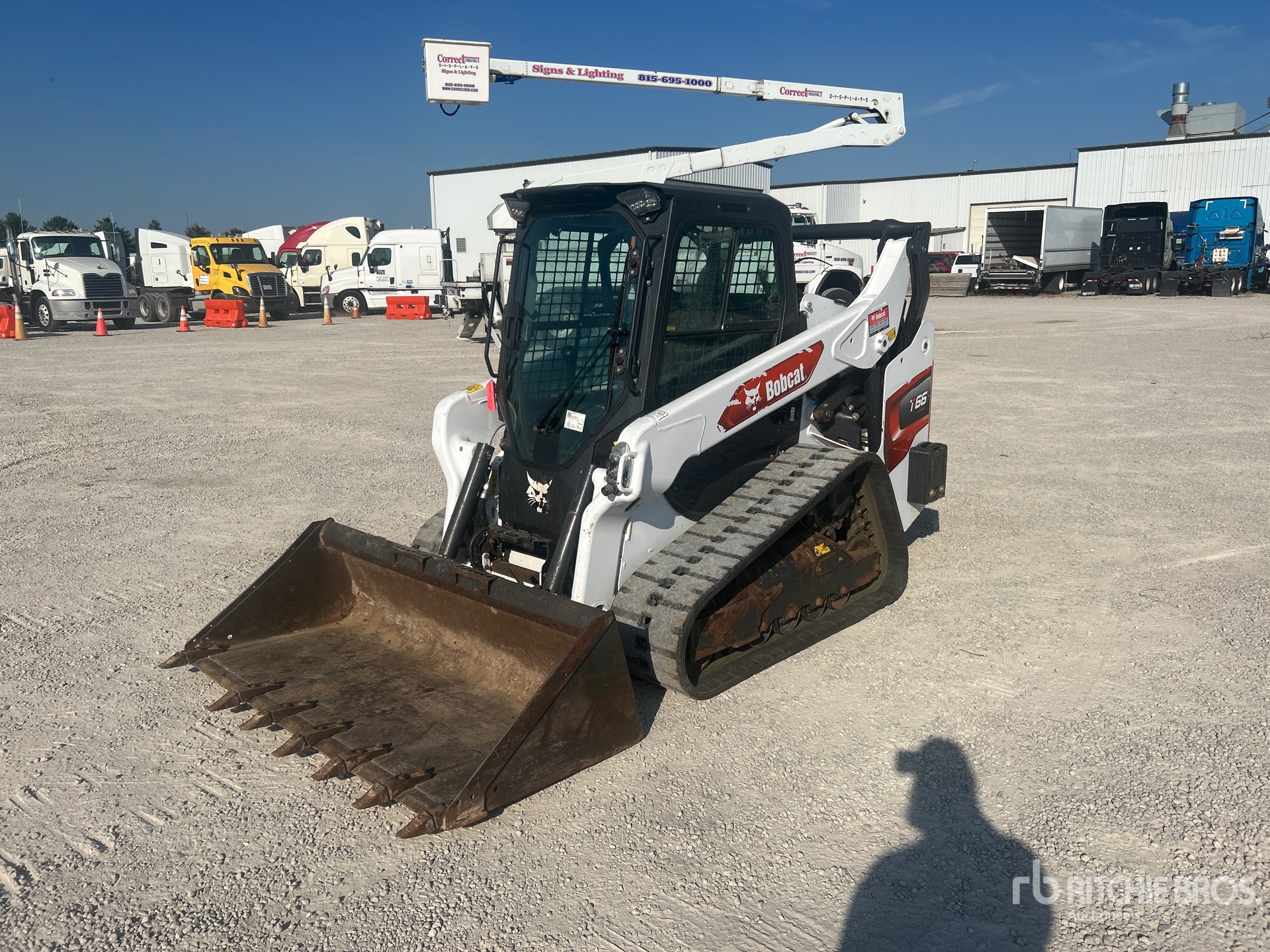 MINI CARGADOR SOBRE ORUGAS 2022 COMPAC T66