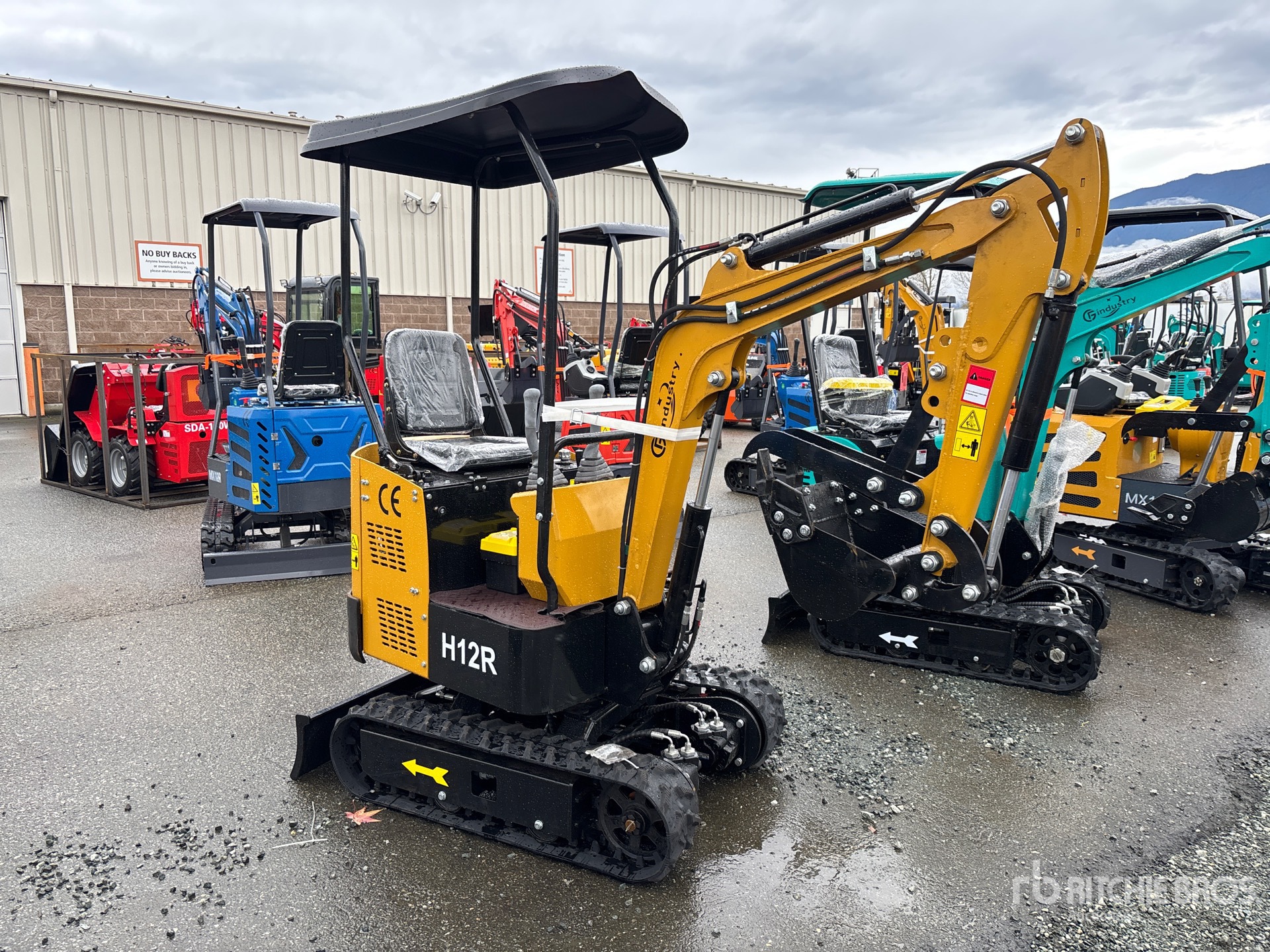 General Appearance with Picture, Right Front Corner