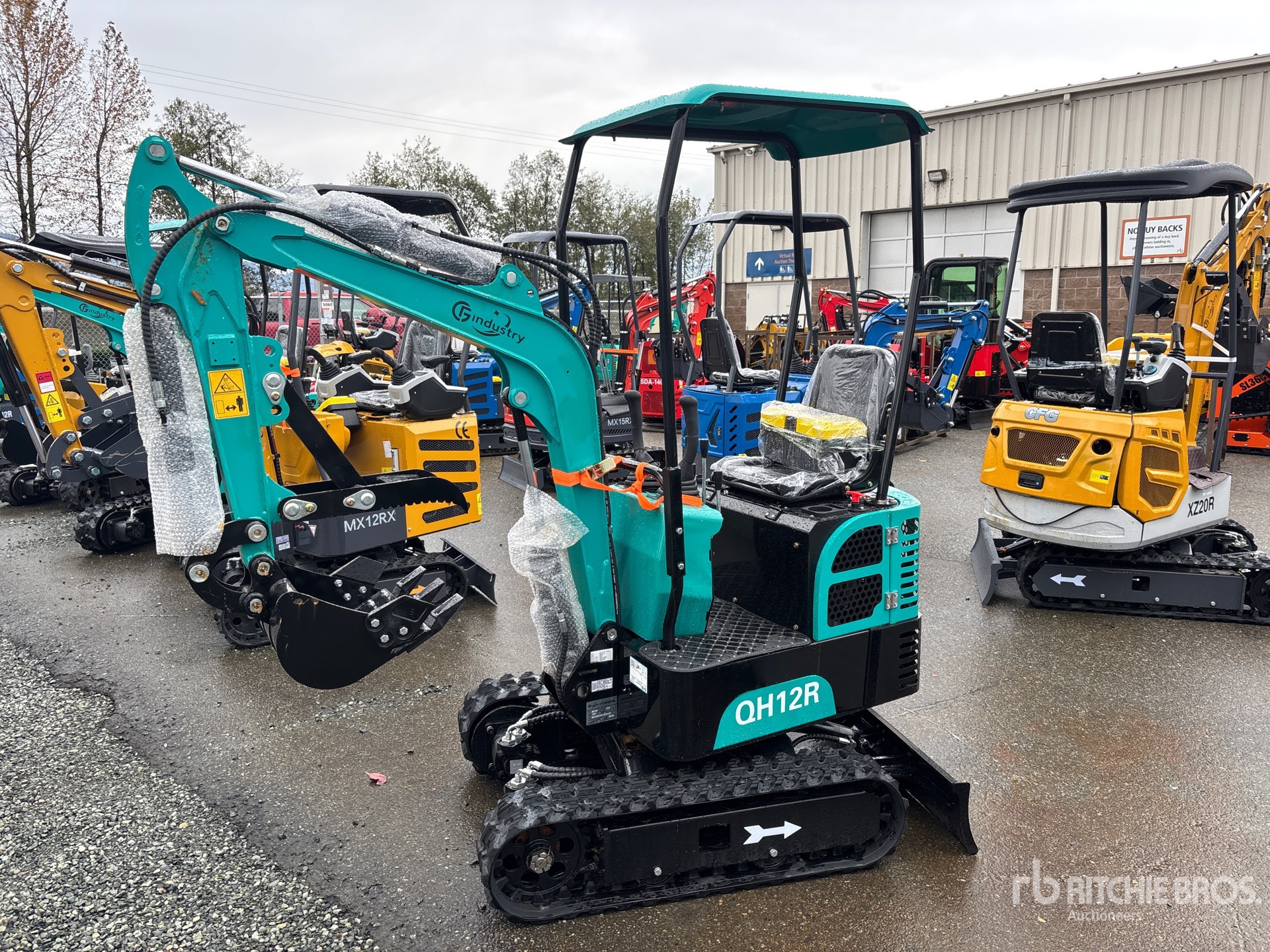 General Appearance with Picture, Left Front Corner