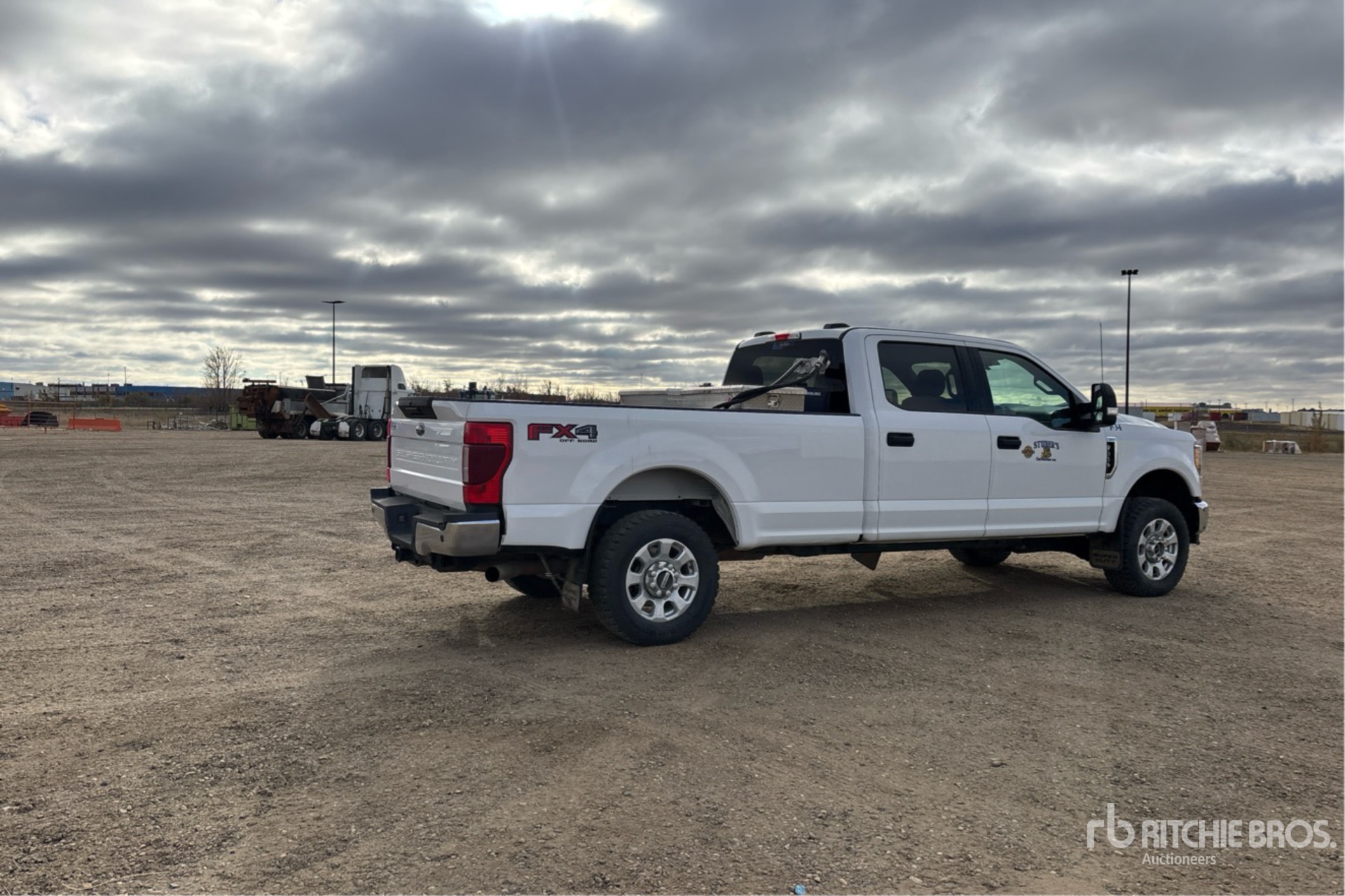 General Appearance with Picture, Right Rear Corner
