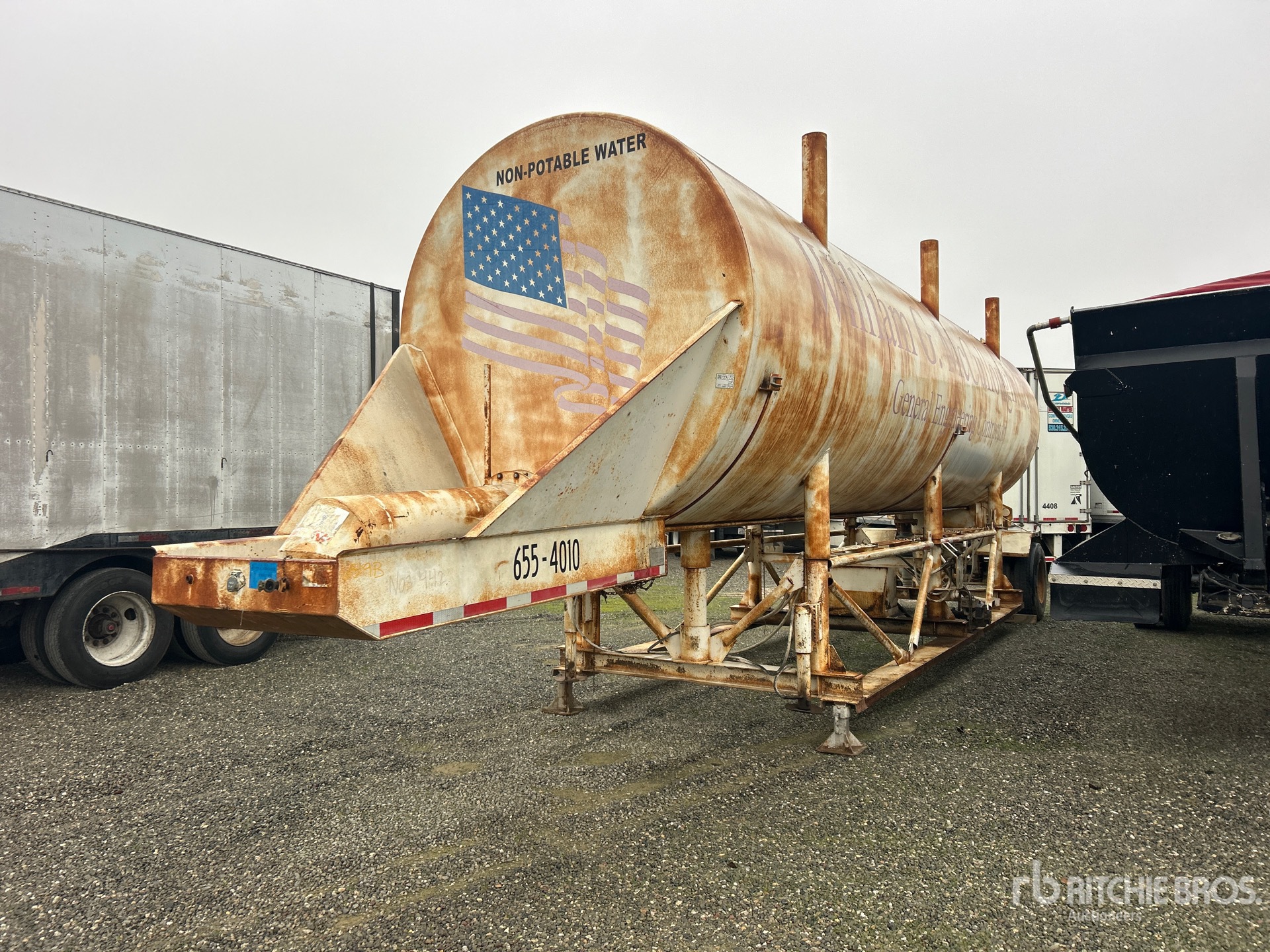 General Appearance with Bild, Ecke vorne links