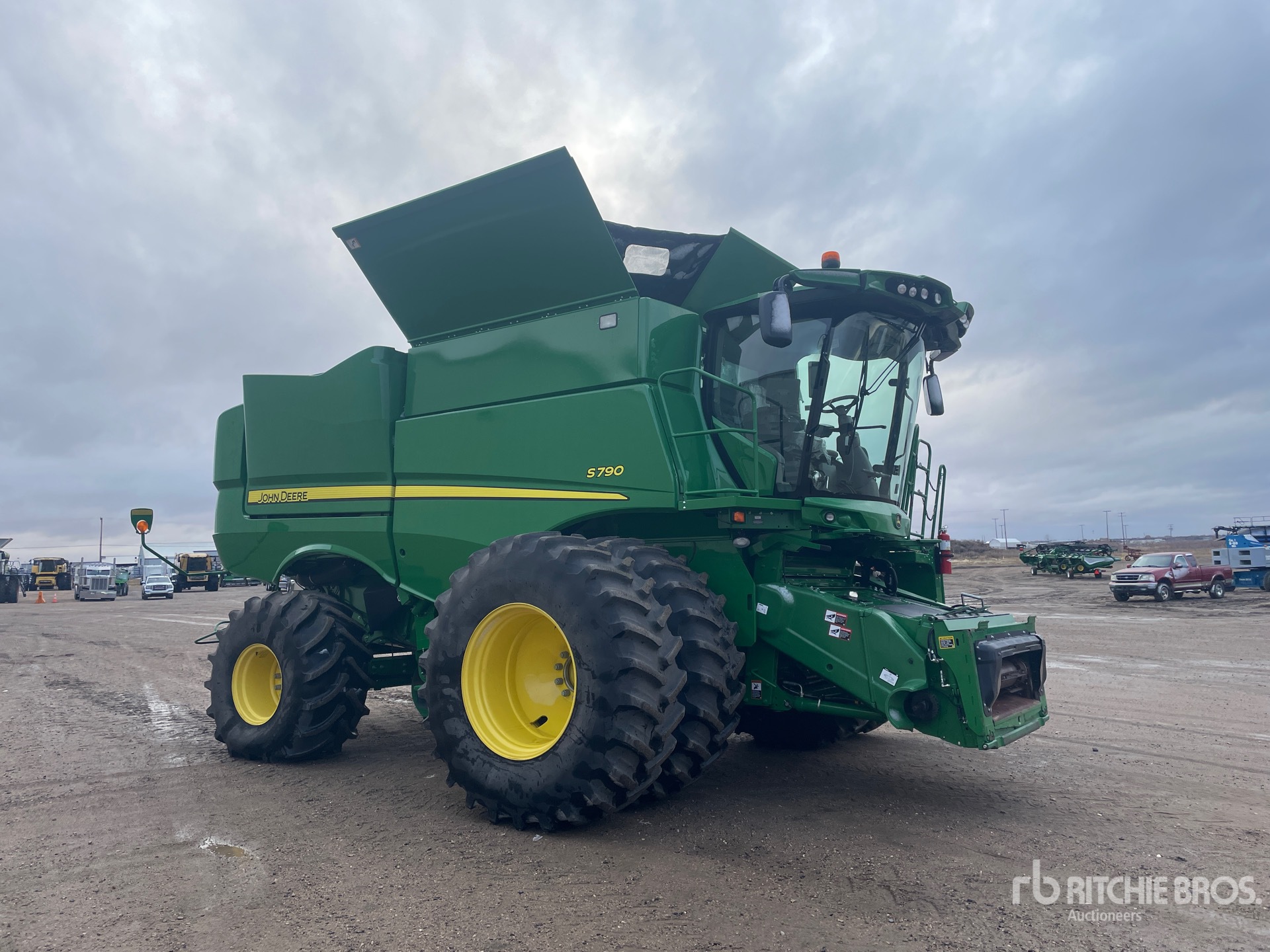 General Appearance with Picture, Right Front Corner