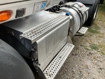 4 Underbody - Truck with 