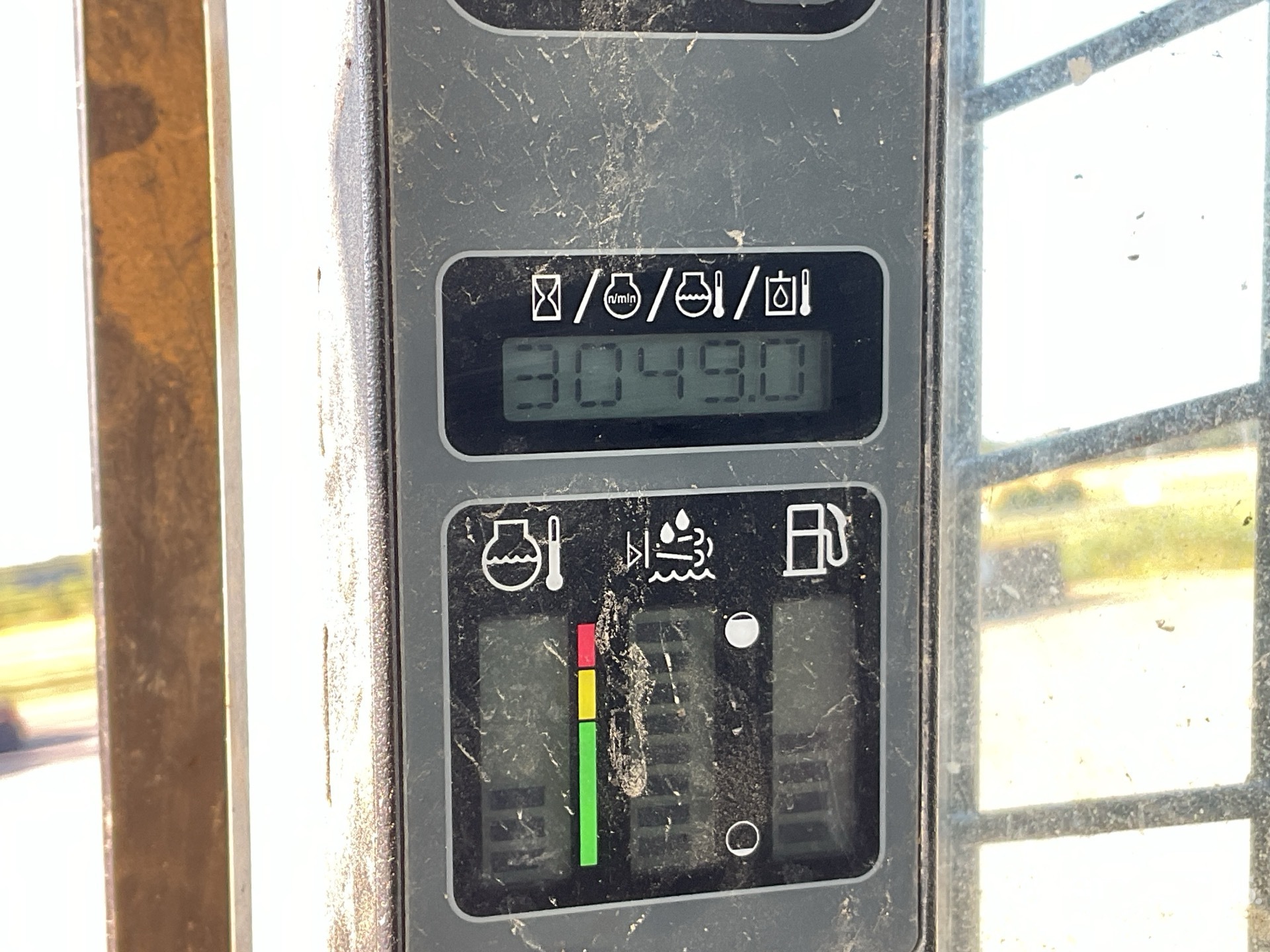 General Appearance with Hour Meter / Odometer