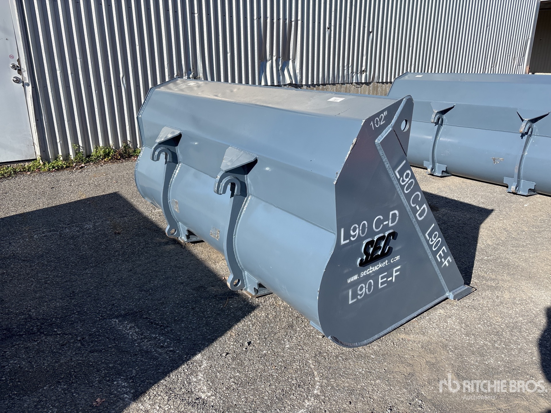 Aspect général with Image, coin arrière droit