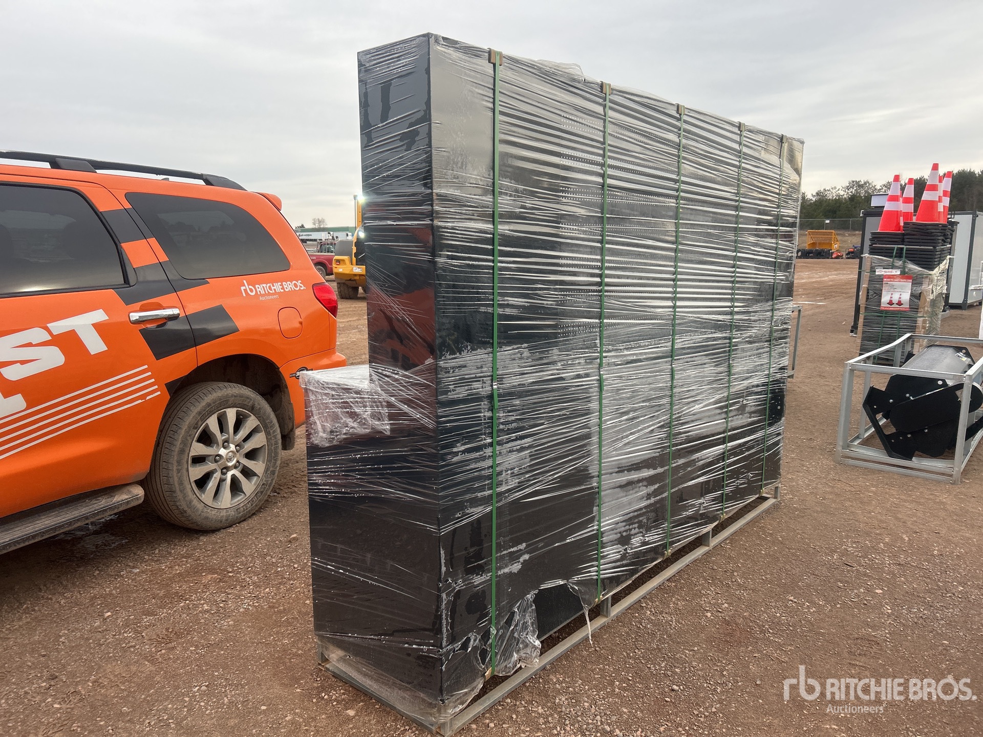 General Appearance with Bild, Ecke hinten links