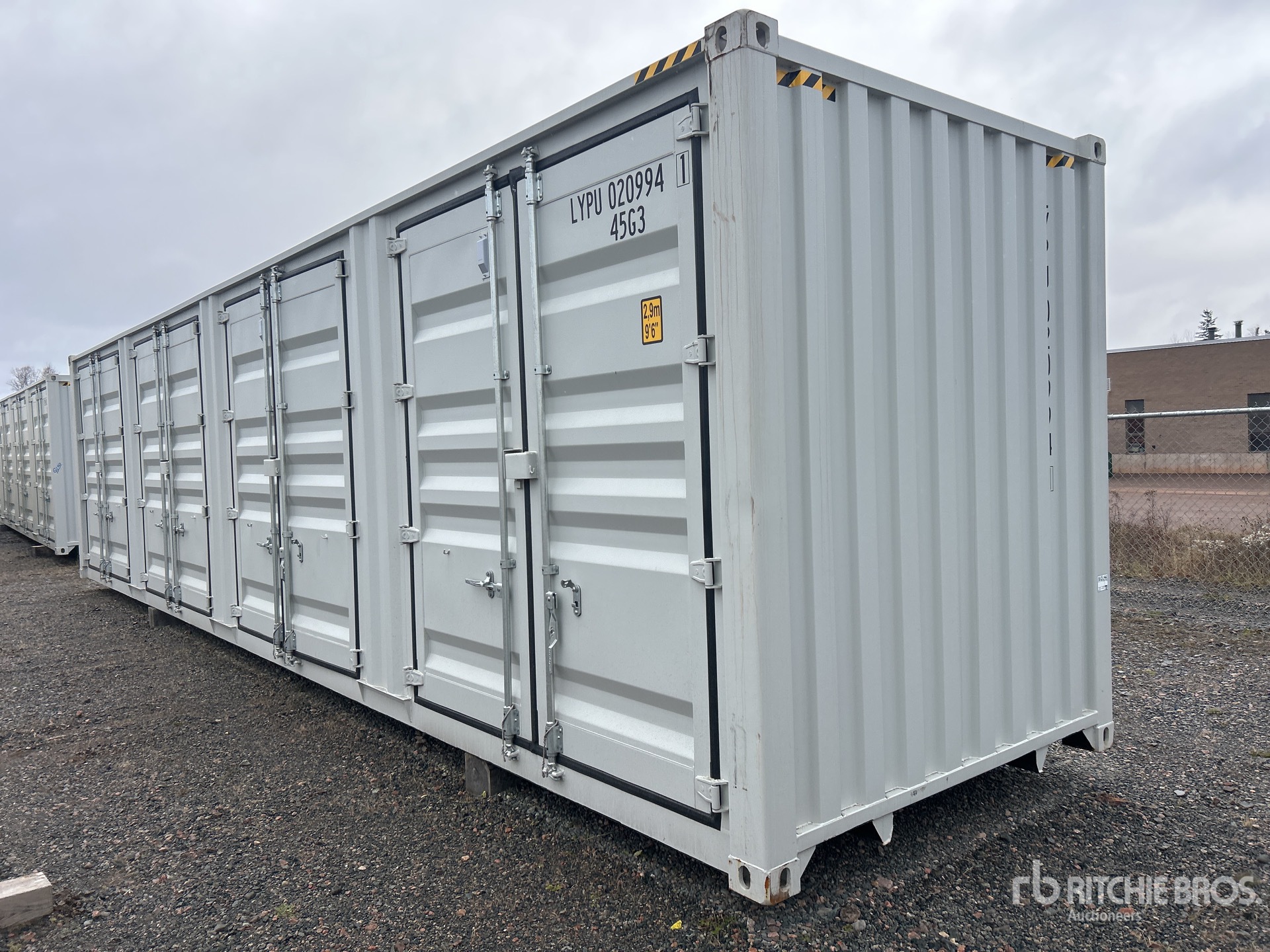 General Appearance with Foto, angolo posteriore sinistro