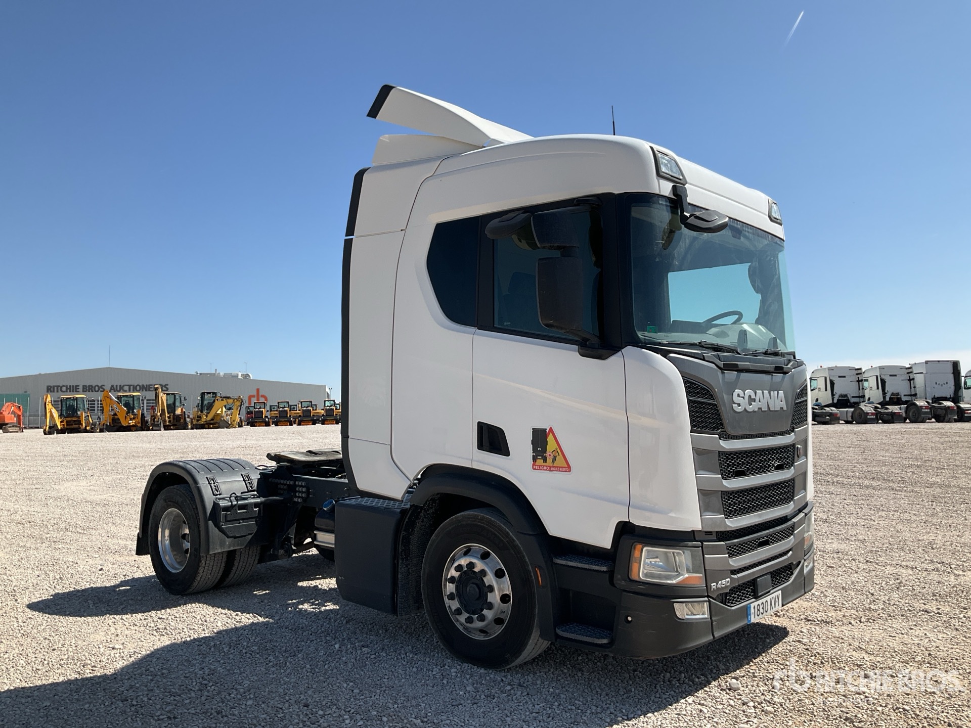 General Appearance with Picture, Right Front Corner