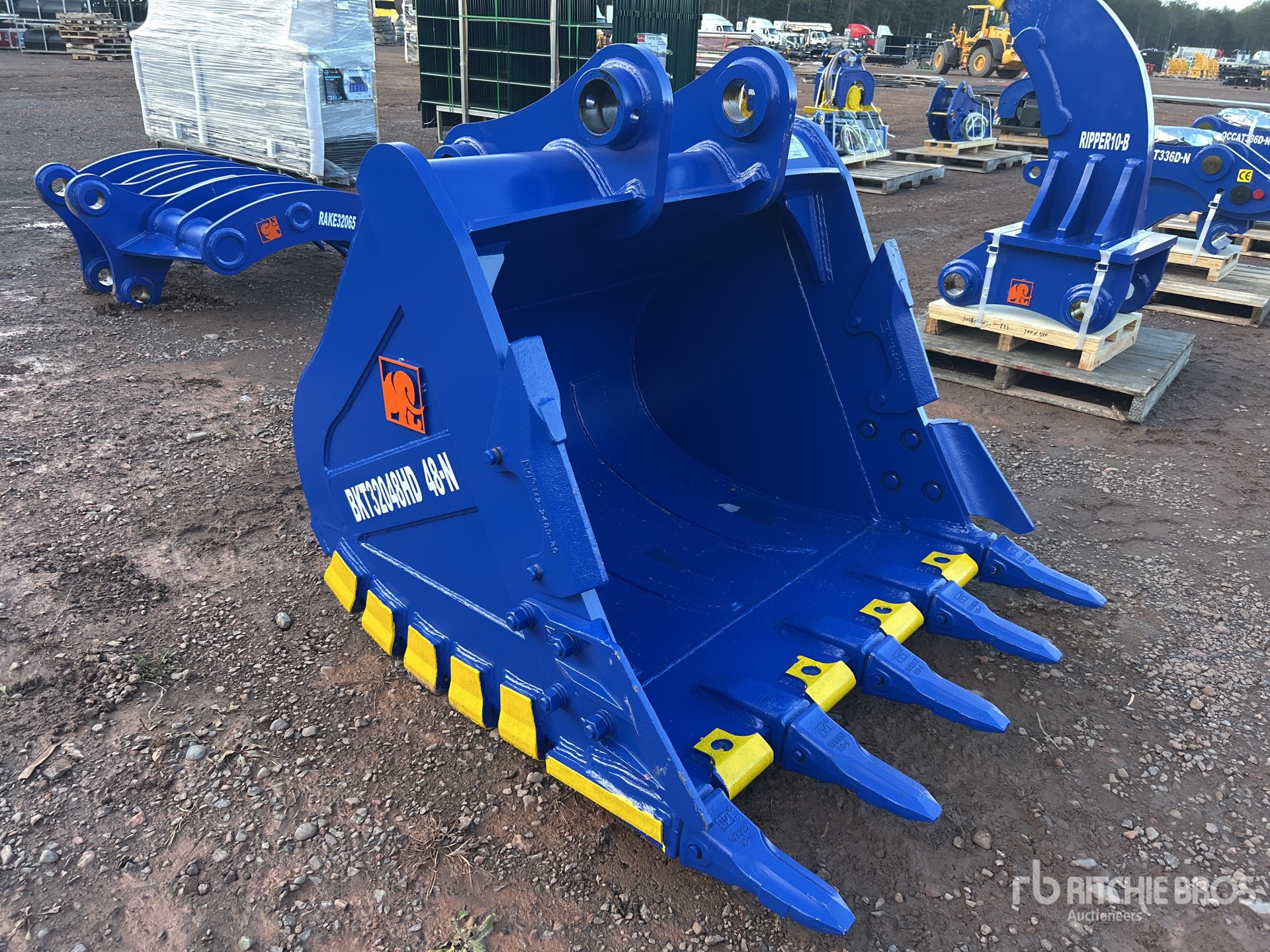 General Appearance with Bild, Ecke vorne rechts