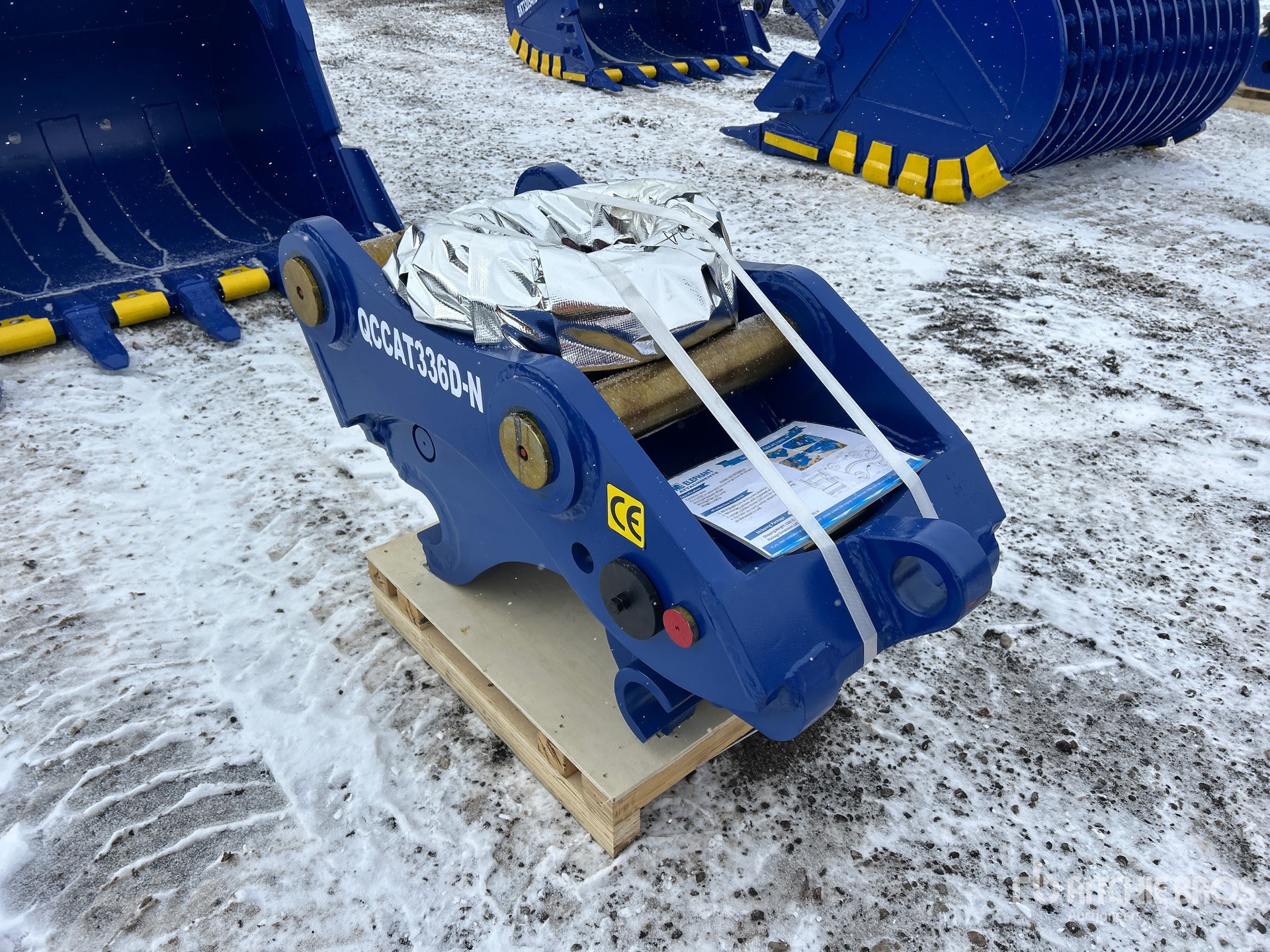 General Appearance with Bild, Ecke vorne rechts