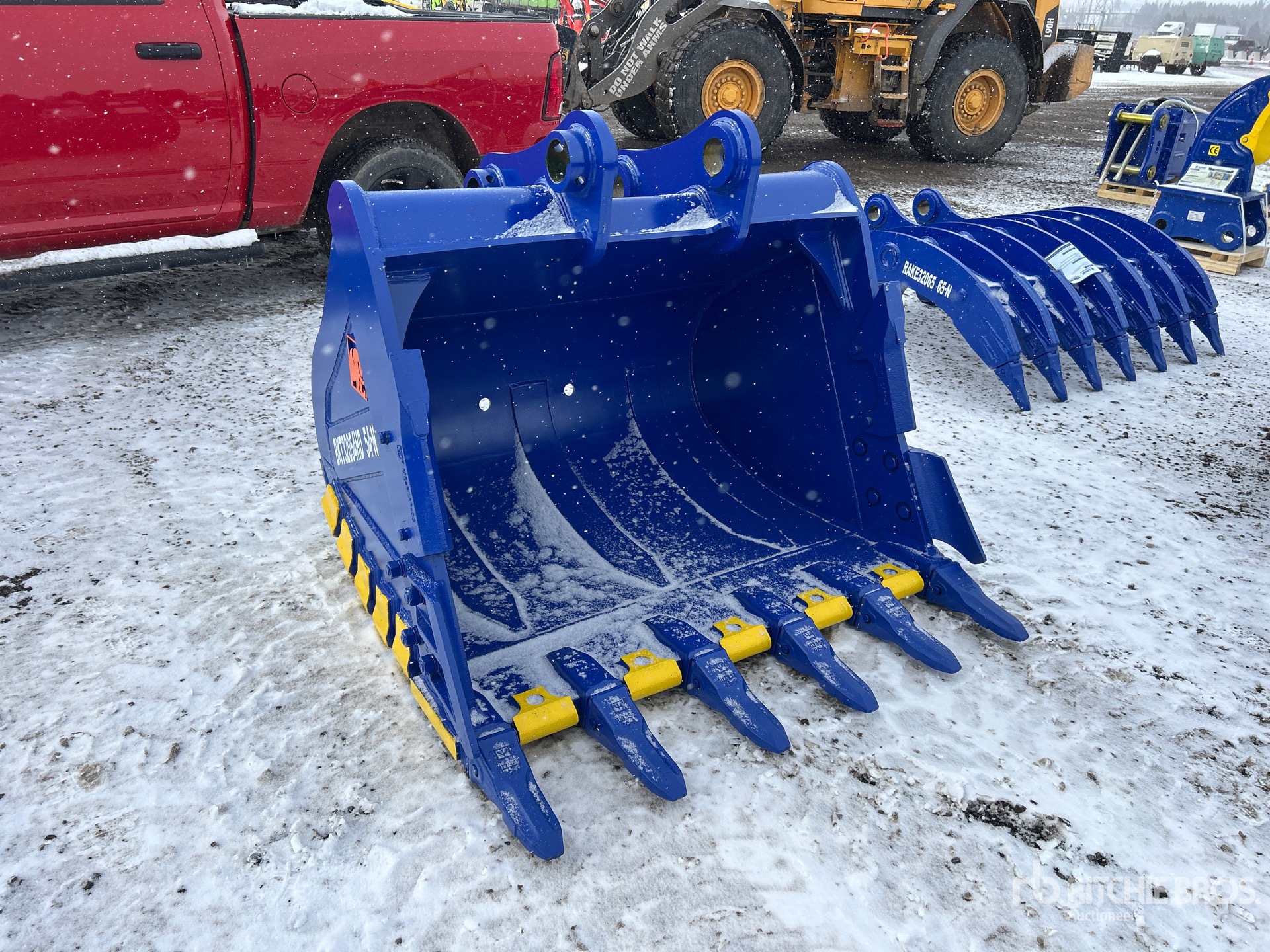 General Appearance with Bild, Ecke vorne rechts