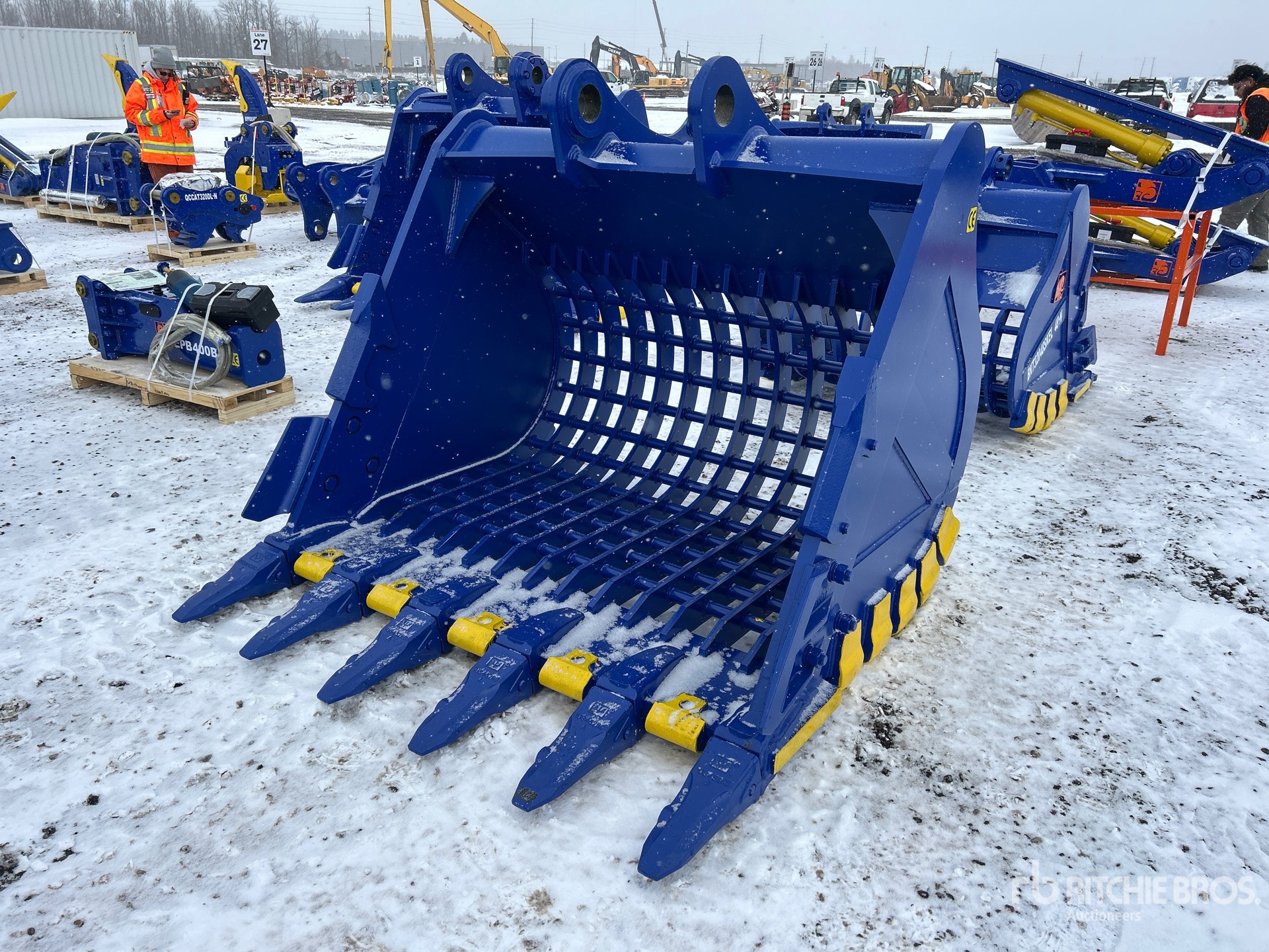 General Appearance with Bild, Ecke vorne links