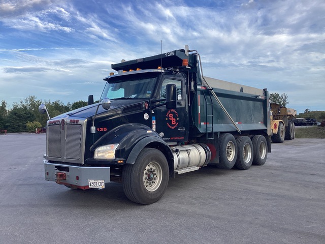 2015 Kenworth T880 8x4 Tri/A Dump Truck 2015 Kenworth T880 8x4 Tri/A Dump Truck