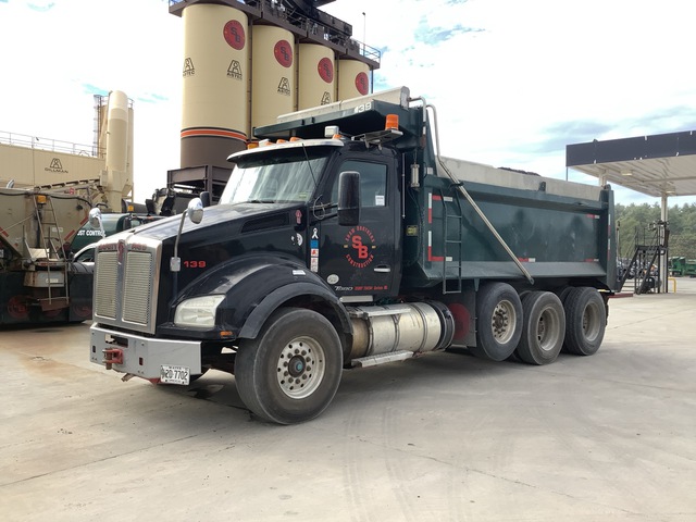 2015 Kenworth T880 8x4 Tri/A Dump Truck 2015 Kenworth T880 8x4 Tri/A Dump Truck