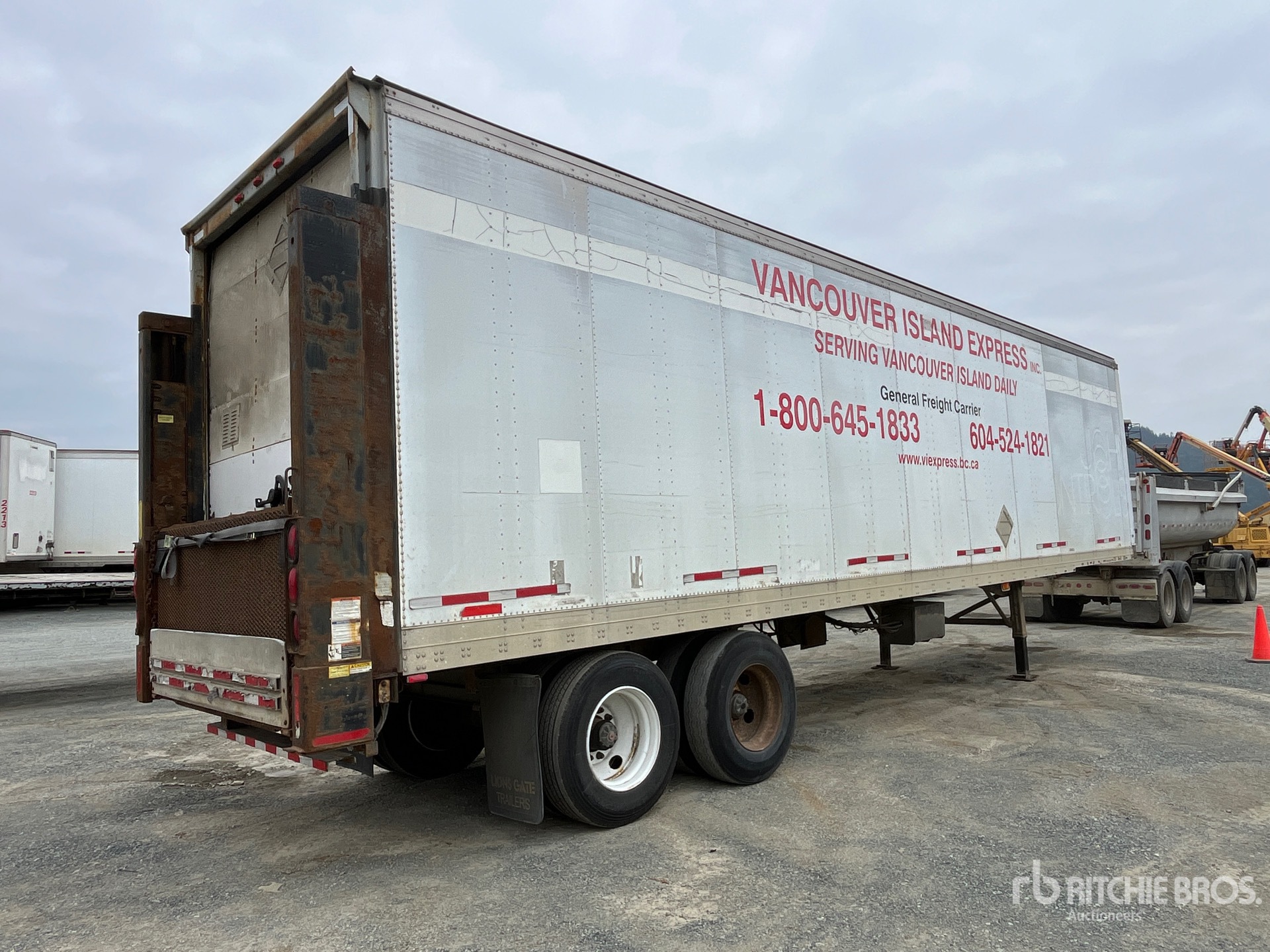 General Appearance with Picture, Right Rear Corner