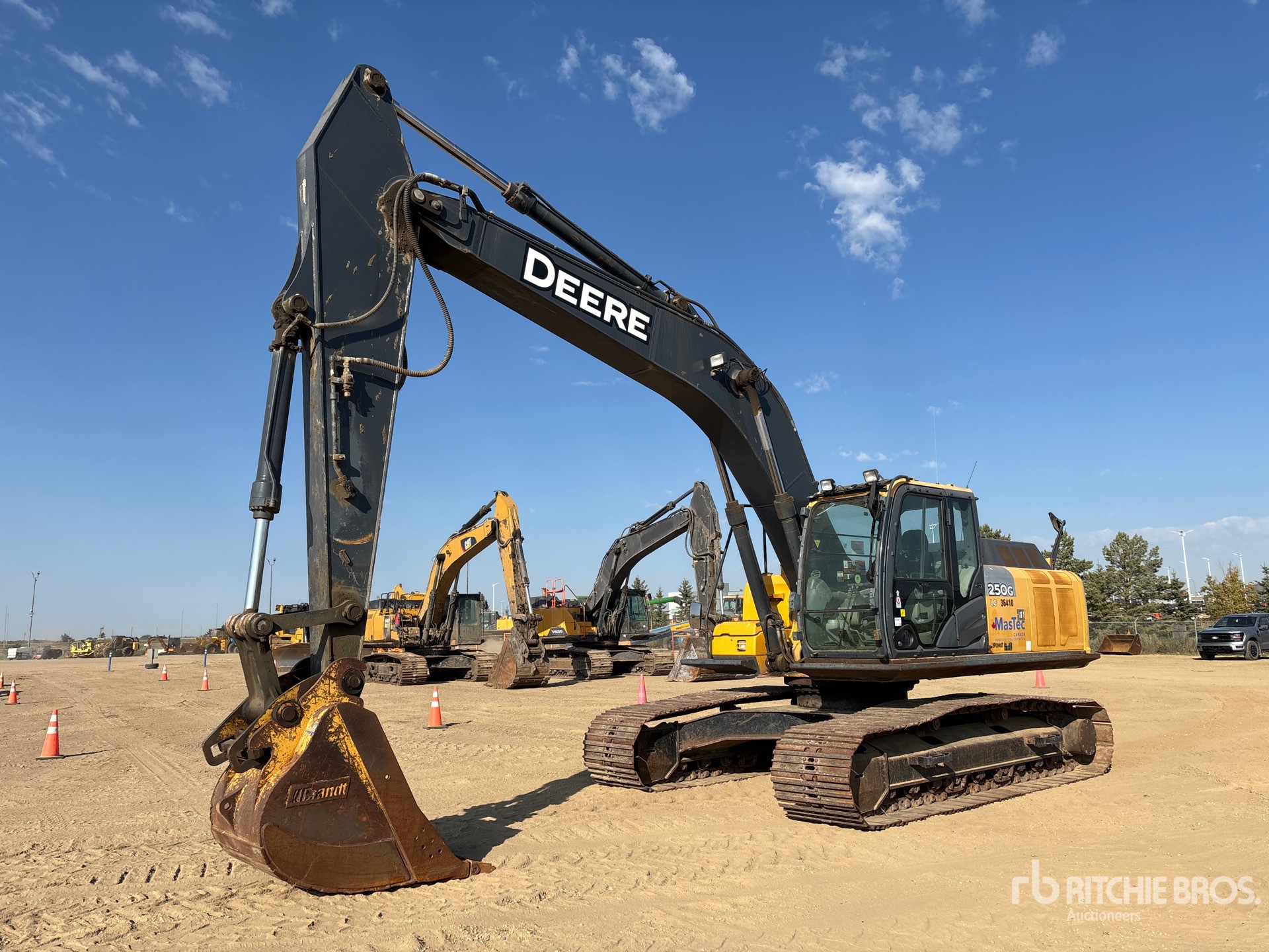 EXCAVADORA 2012 JOHN DEERE 250GLC