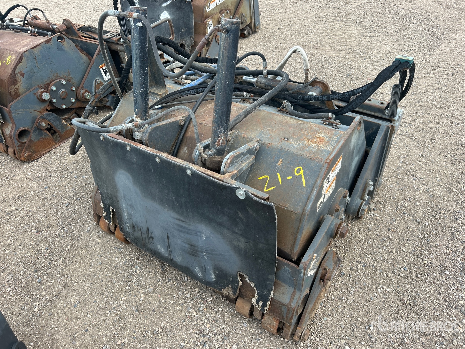 General Appearance with Picture, Left Front Corner