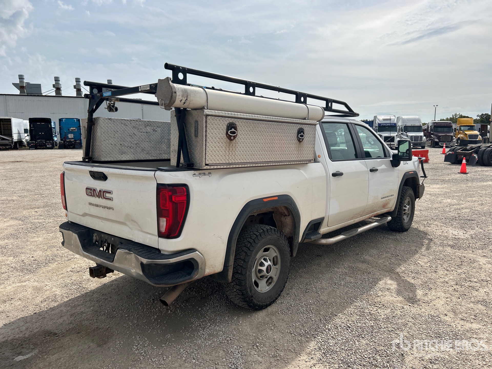 General Appearance with Picture, Right Rear Corner