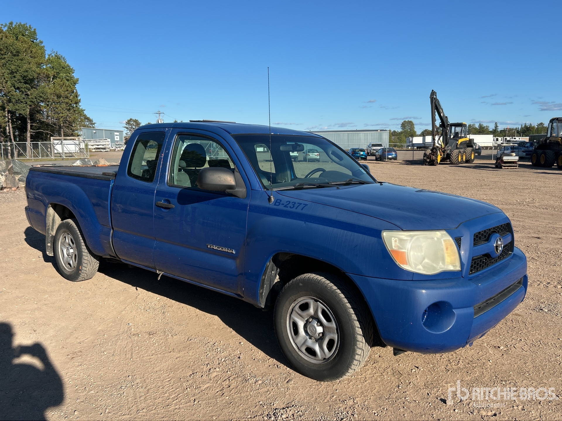 General Appearance with Picture, Right Front Corner