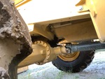 Drivetrain with Front Axle Oscillating Pin