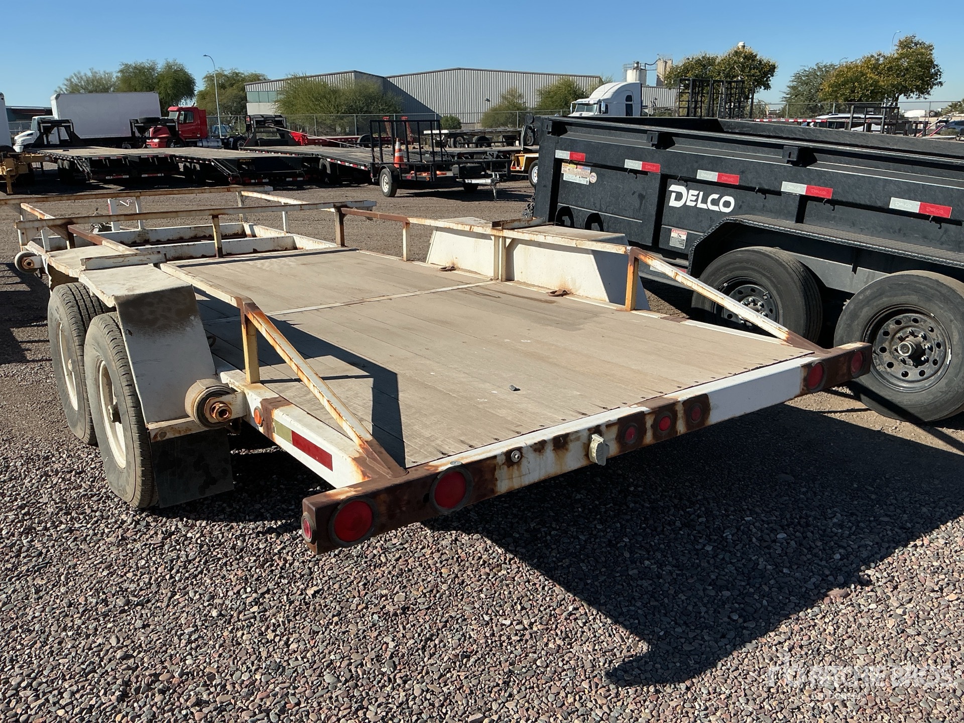 General Appearance with Zdjęcie, lewy dolny róg