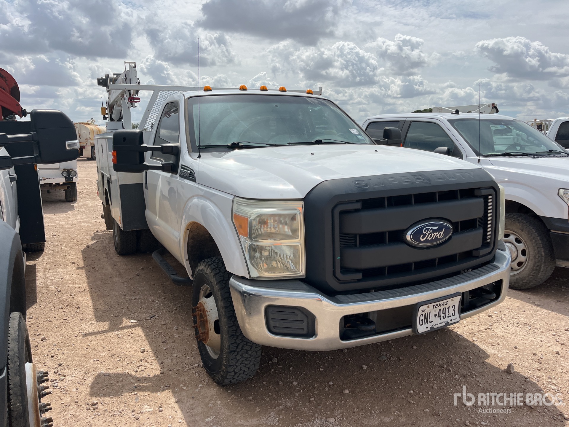 General Appearance with Picture, Right Front Corner