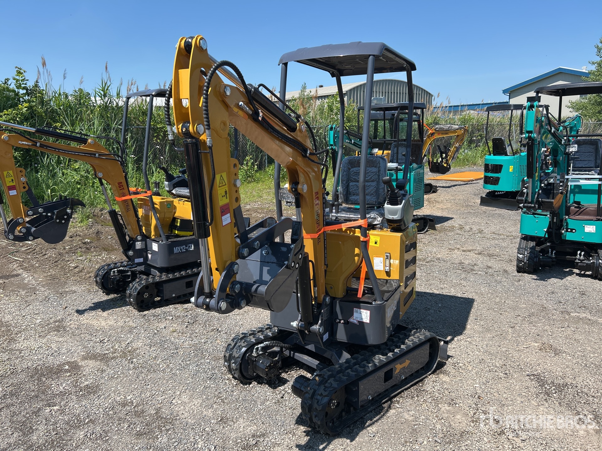 EXCAVADORA 2025 AGT MX12(Z)