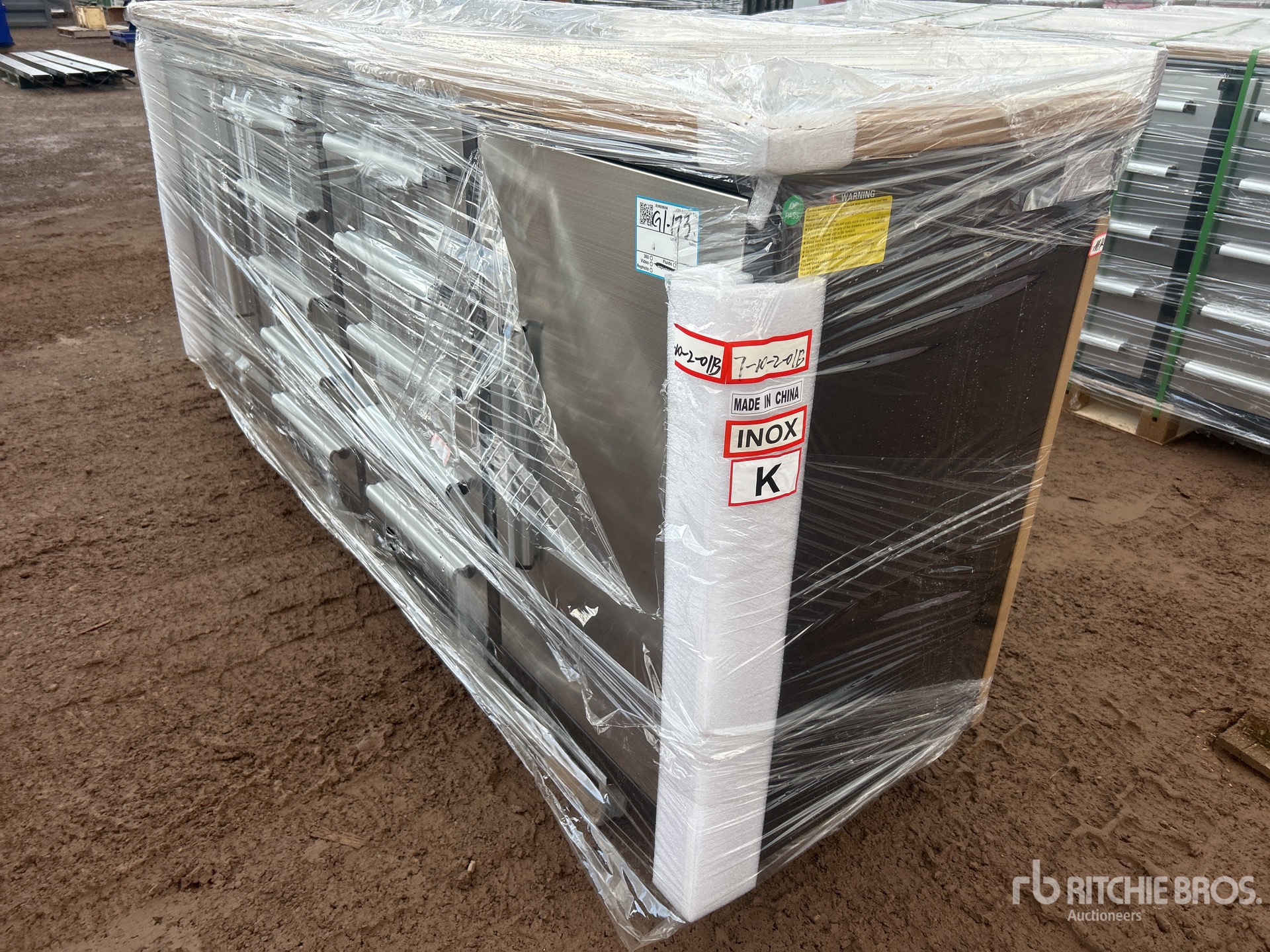 General Appearance with Picture, Left Front Corner